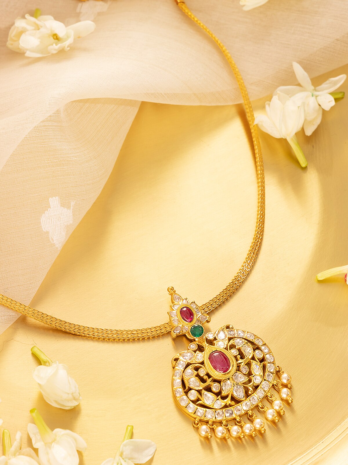 Detailed image focusing on craftsmanship of 22 Karat gold collar necklace