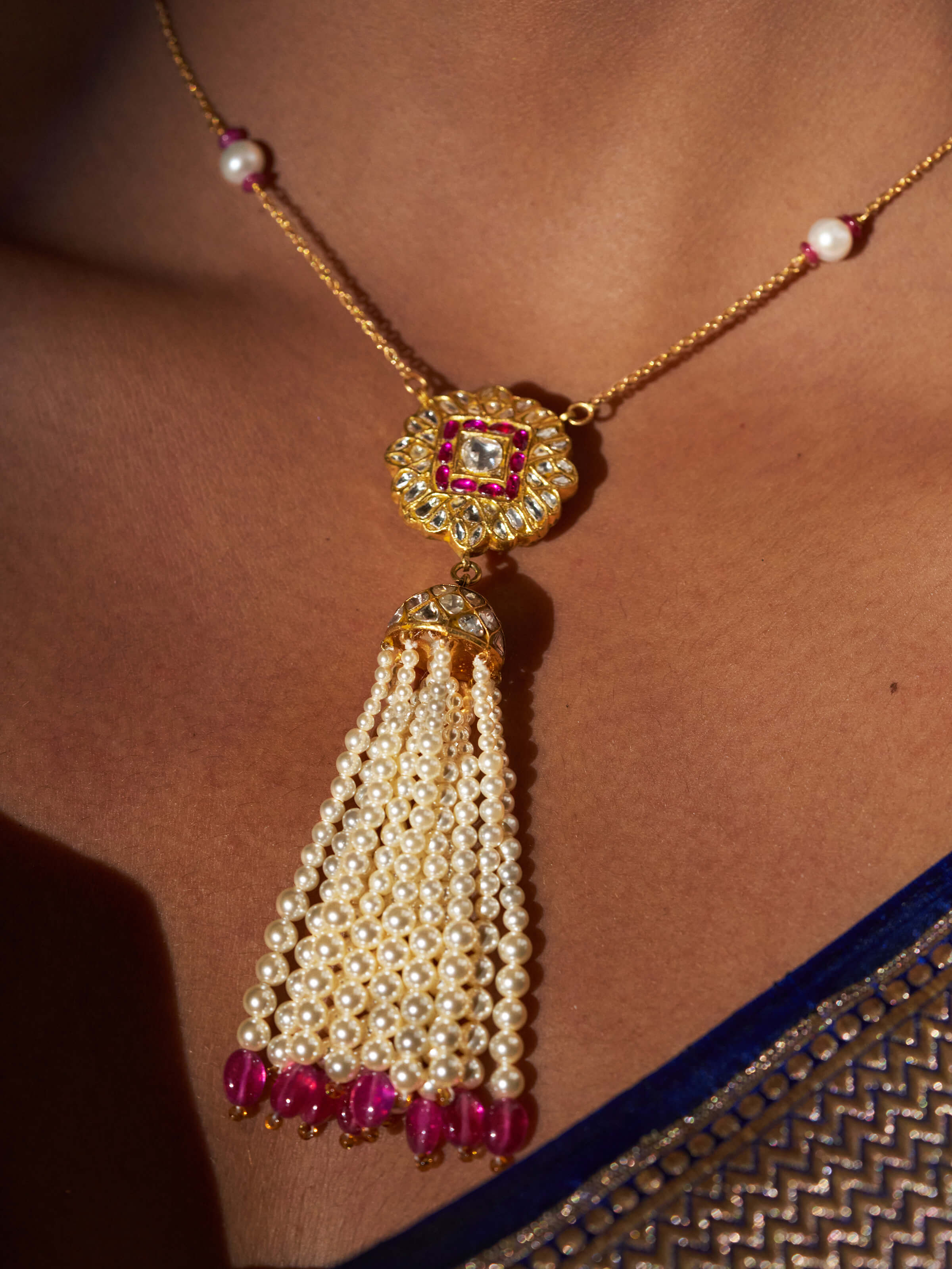 Side angle close-up emphasizing the pendant’s structure and finishing touches