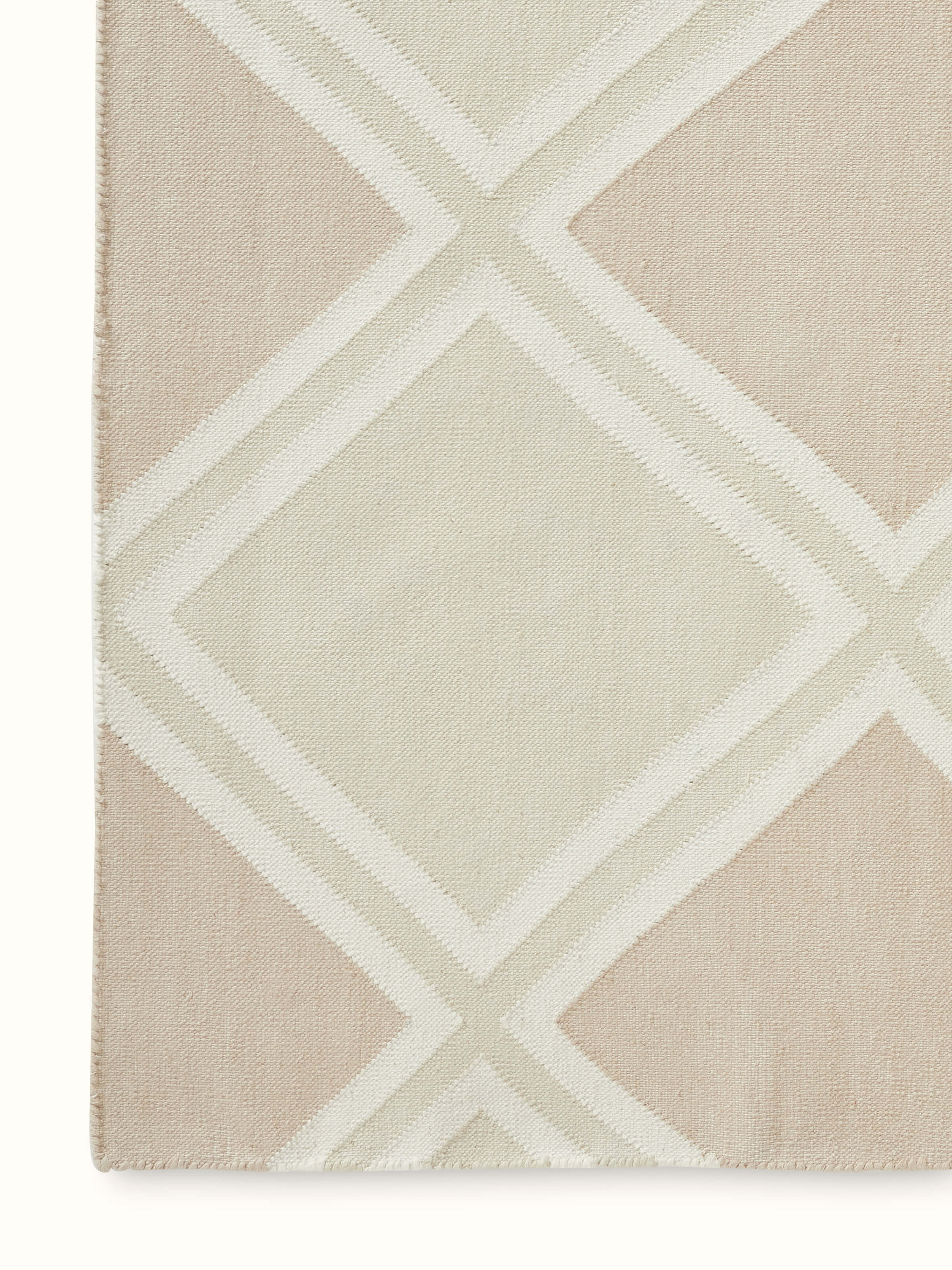 Close-up of the Modern Geo Diamond beige-grey Lawan cotton panja dhurrie, focusing on the high-quality cotton weave and pattern details