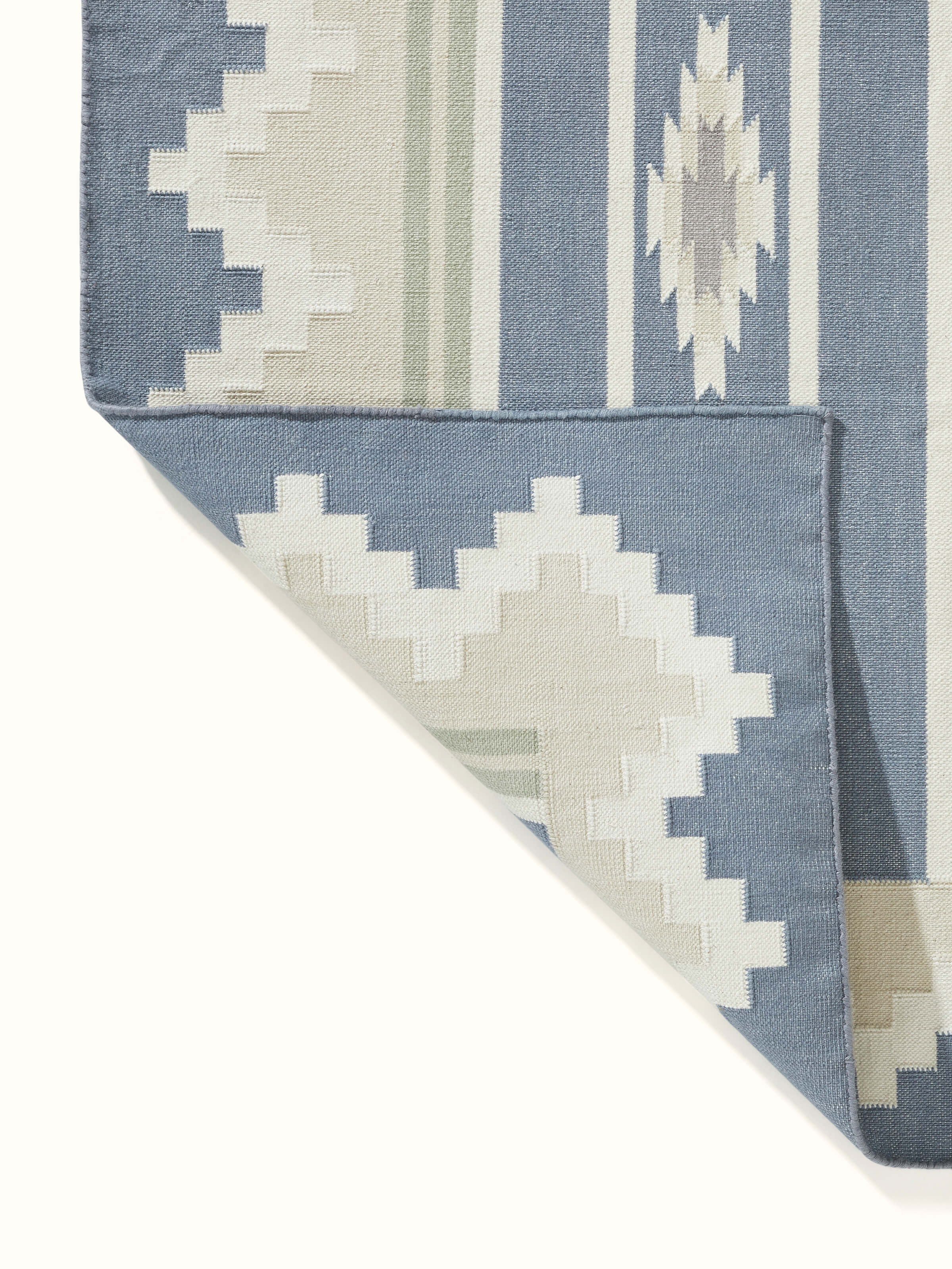 Detailed Showcase video of Modern geo blue lawan cotton panja runner highlighting the geometric pattern and blue hues