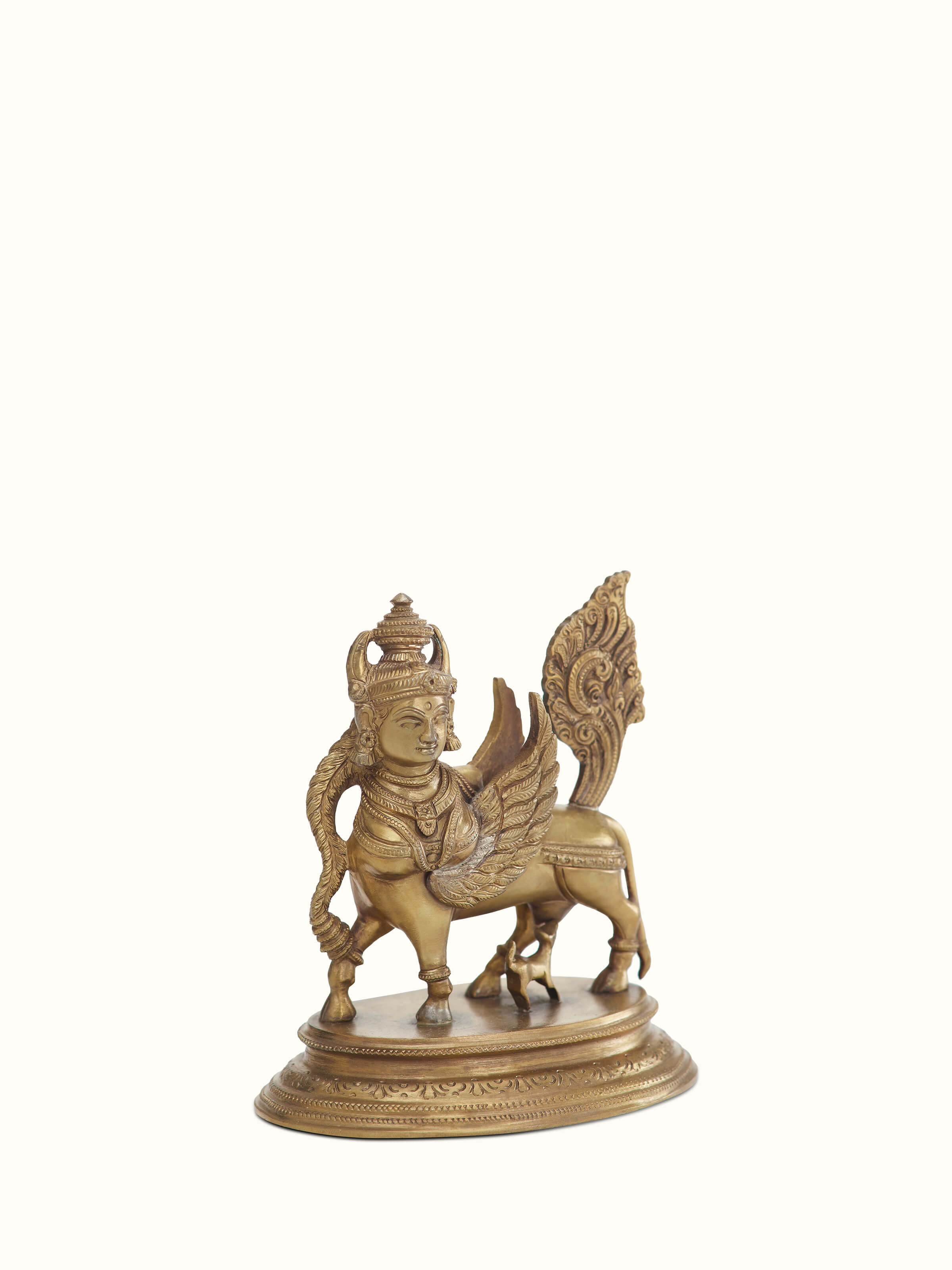 Detailed view of Kamadhenu bronze casting idol with fine craftsmanship