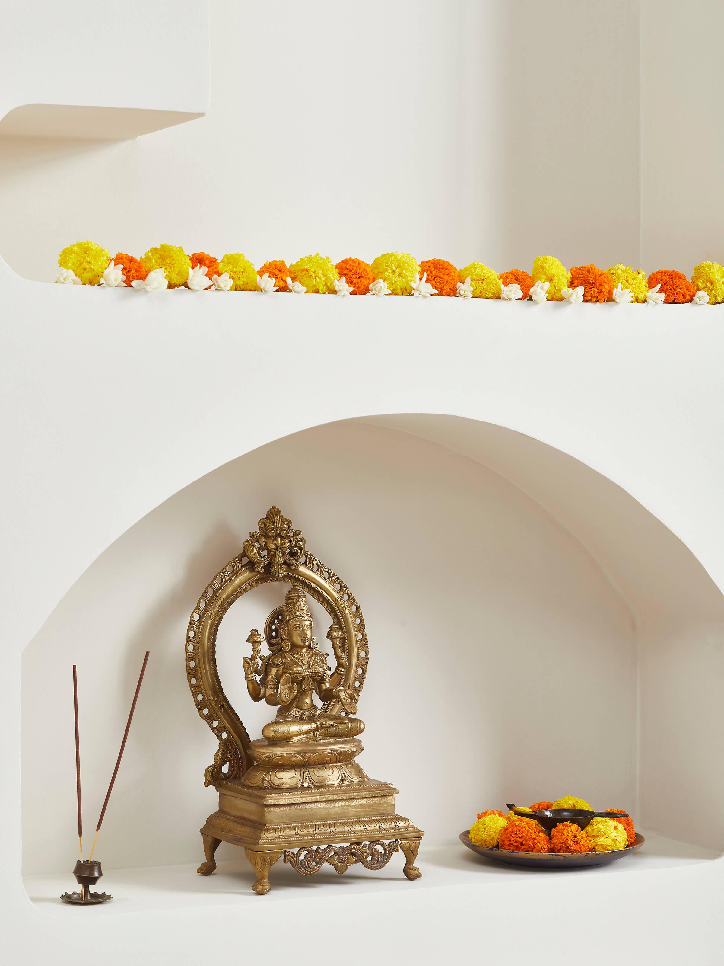 Goddess Lakshmi Bronze Casting Idol