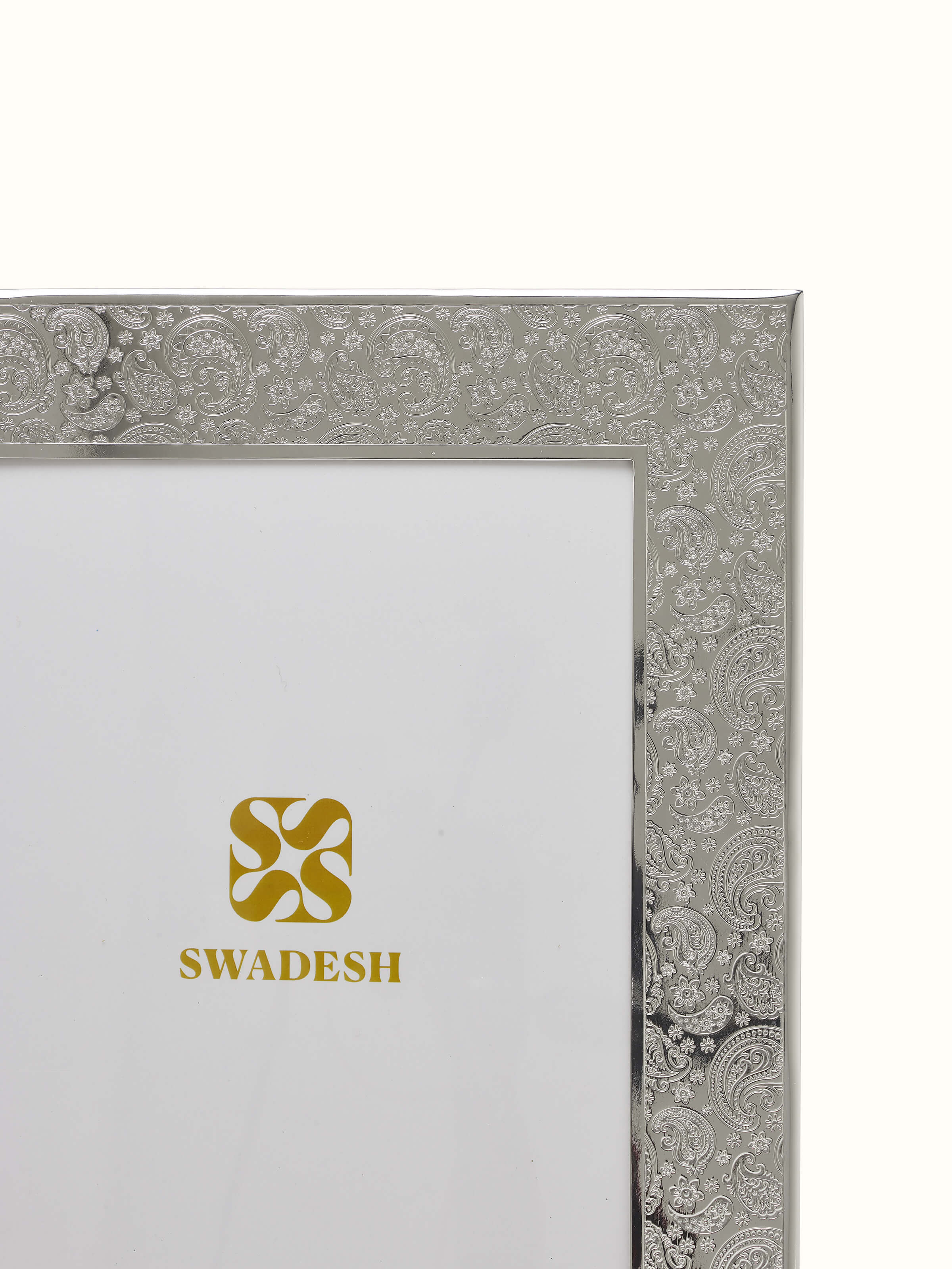 Side view of silver-plated paisley rectangular photo frame (15 x 13 inches) showcasing detailed paisley embellishments