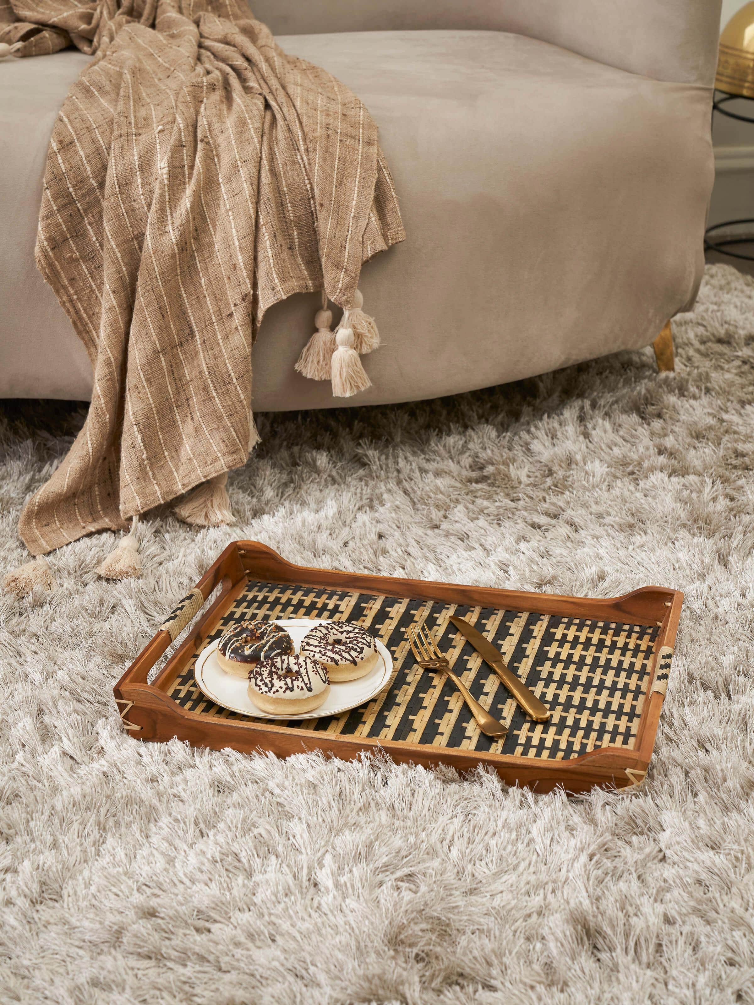 Side view of natural bamboo & teak wood decorative tray highlighting its sturdy construction and stylish design