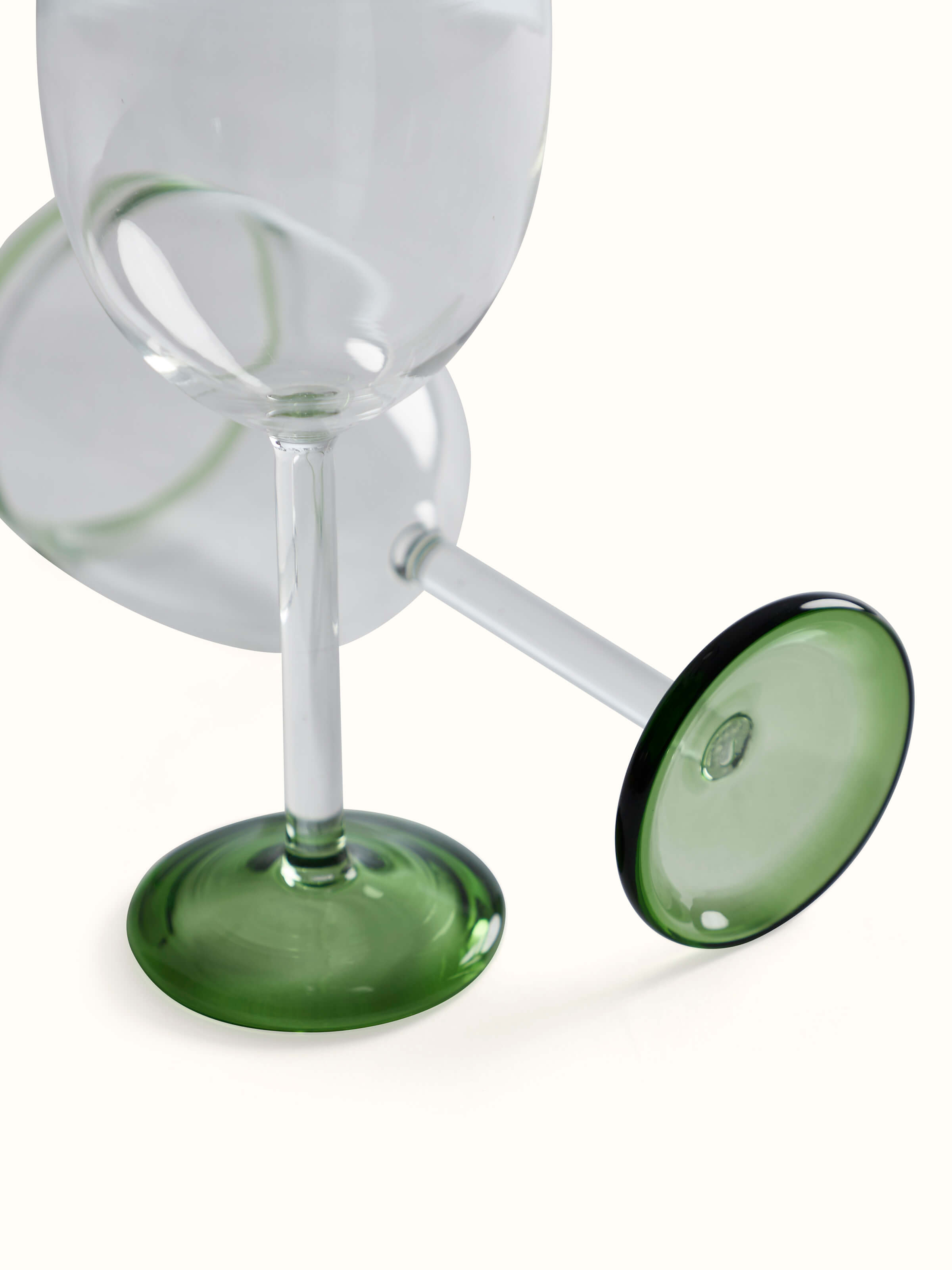 Close-up of wine glasses set (6 pcs) showcasing their detailed design.