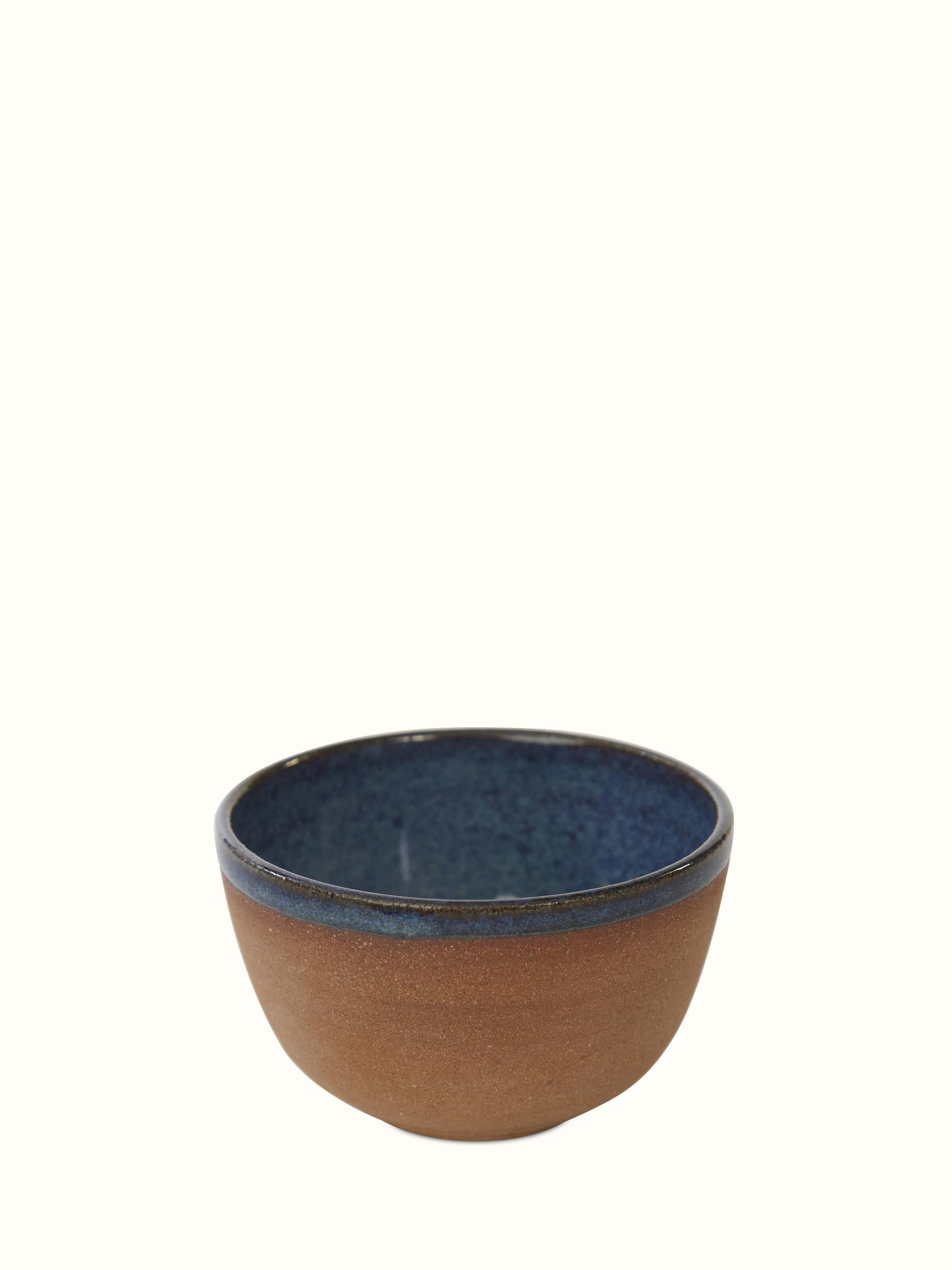 Side view of Studio pottery ceramic dinner bowls in brown (2 pcs) emphasizing their sturdy design.