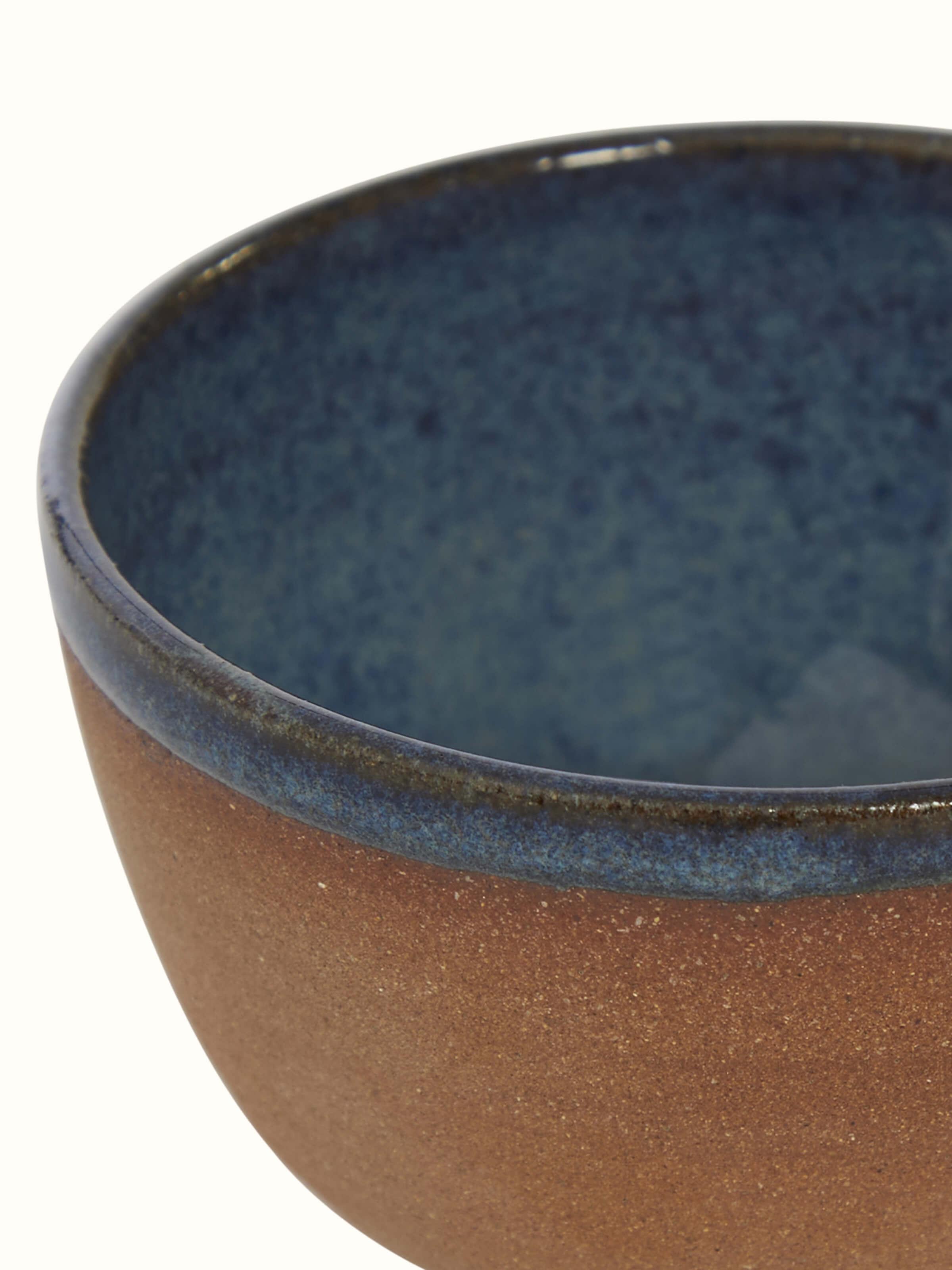 Detailed view of Studio pottery ceramic dinner bowls in brown (2 pcs) emphasizing their elegant design.