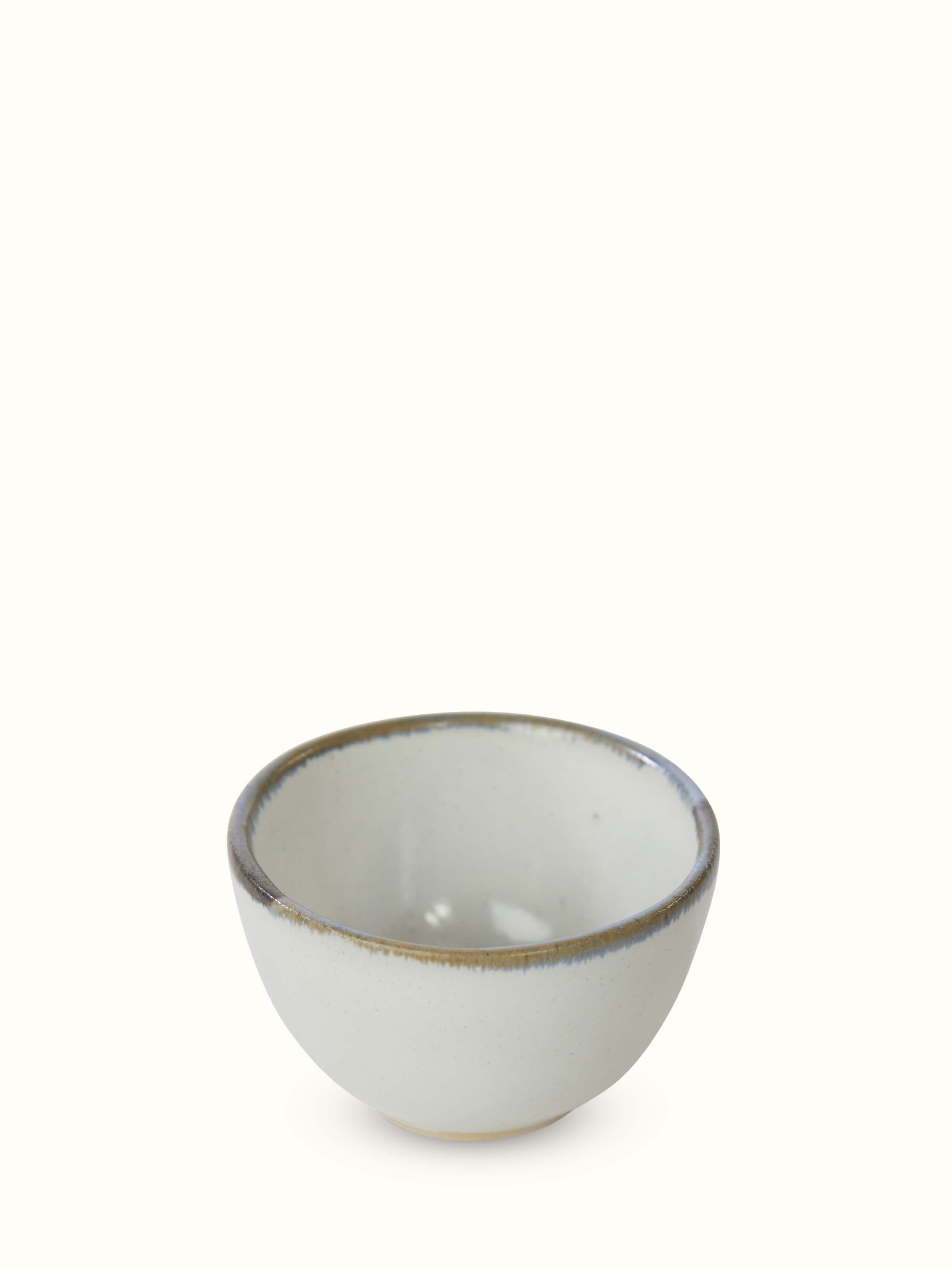Close-up of Studio Pottery Ceramic Dinner Bowls in white (2 pcs) showcasing high-quality ceramic finish