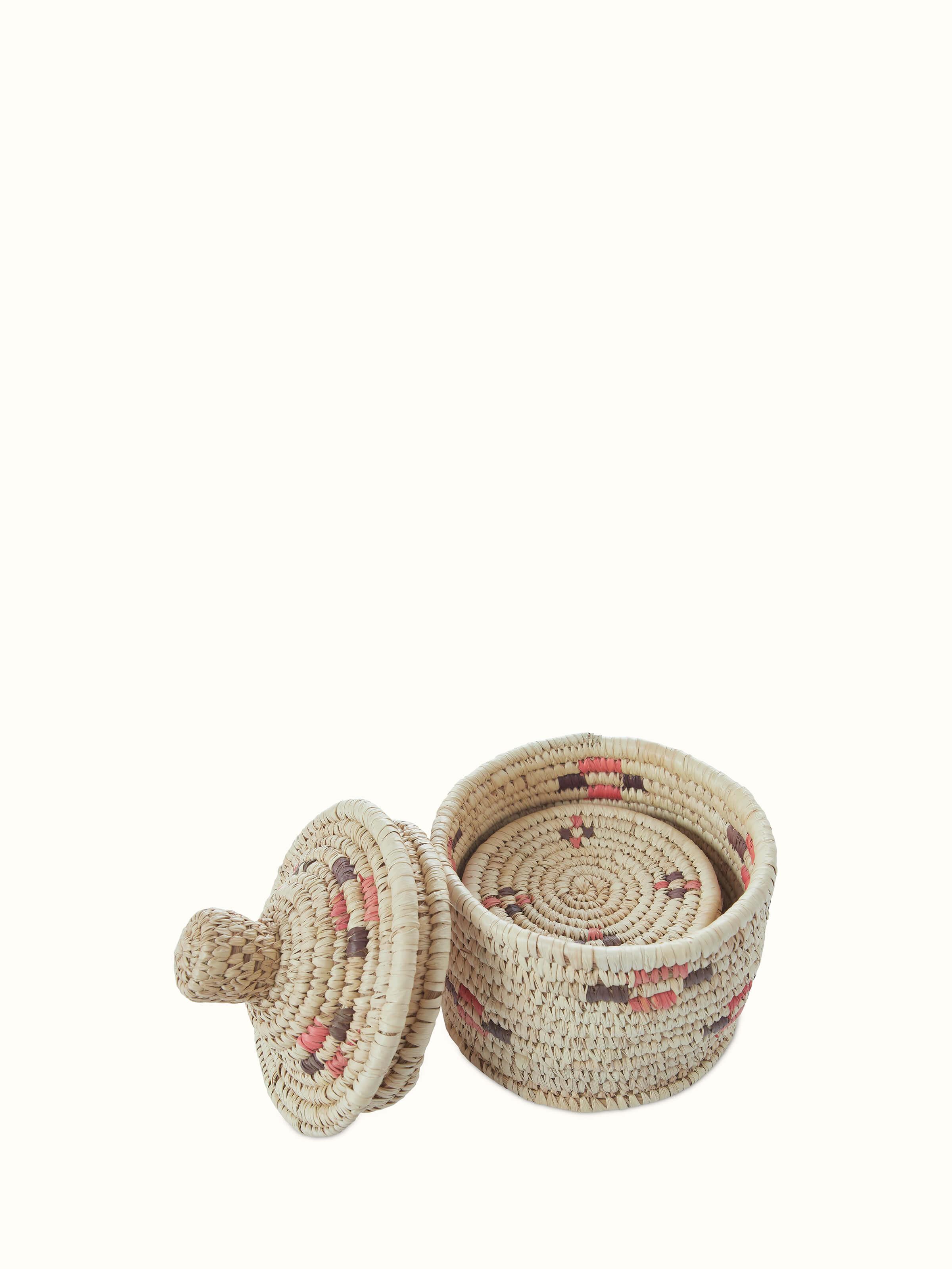 Detailed view of Kanshi Natural Fibre Coaster & Basket Set (2 pcs) showing texture and finish