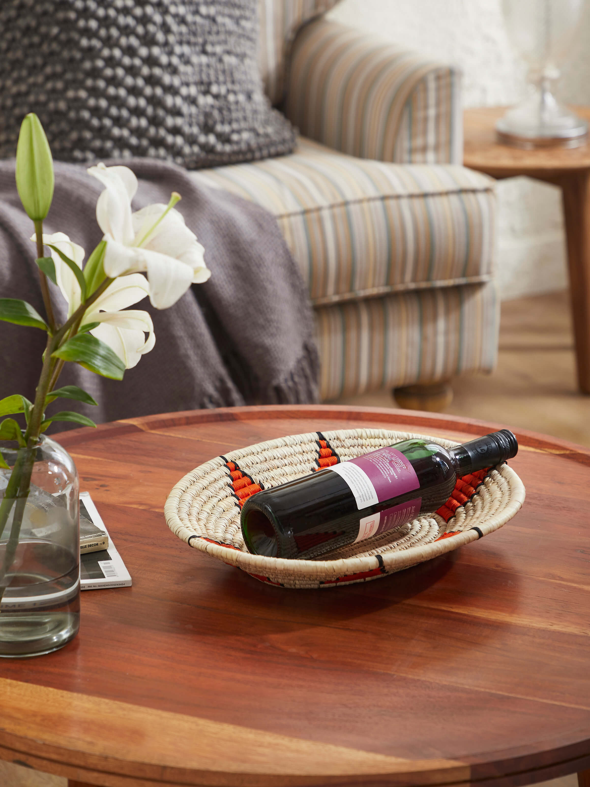 Side view of Kanshi Natural Fibre Drink Serving Tray showing the structure and material