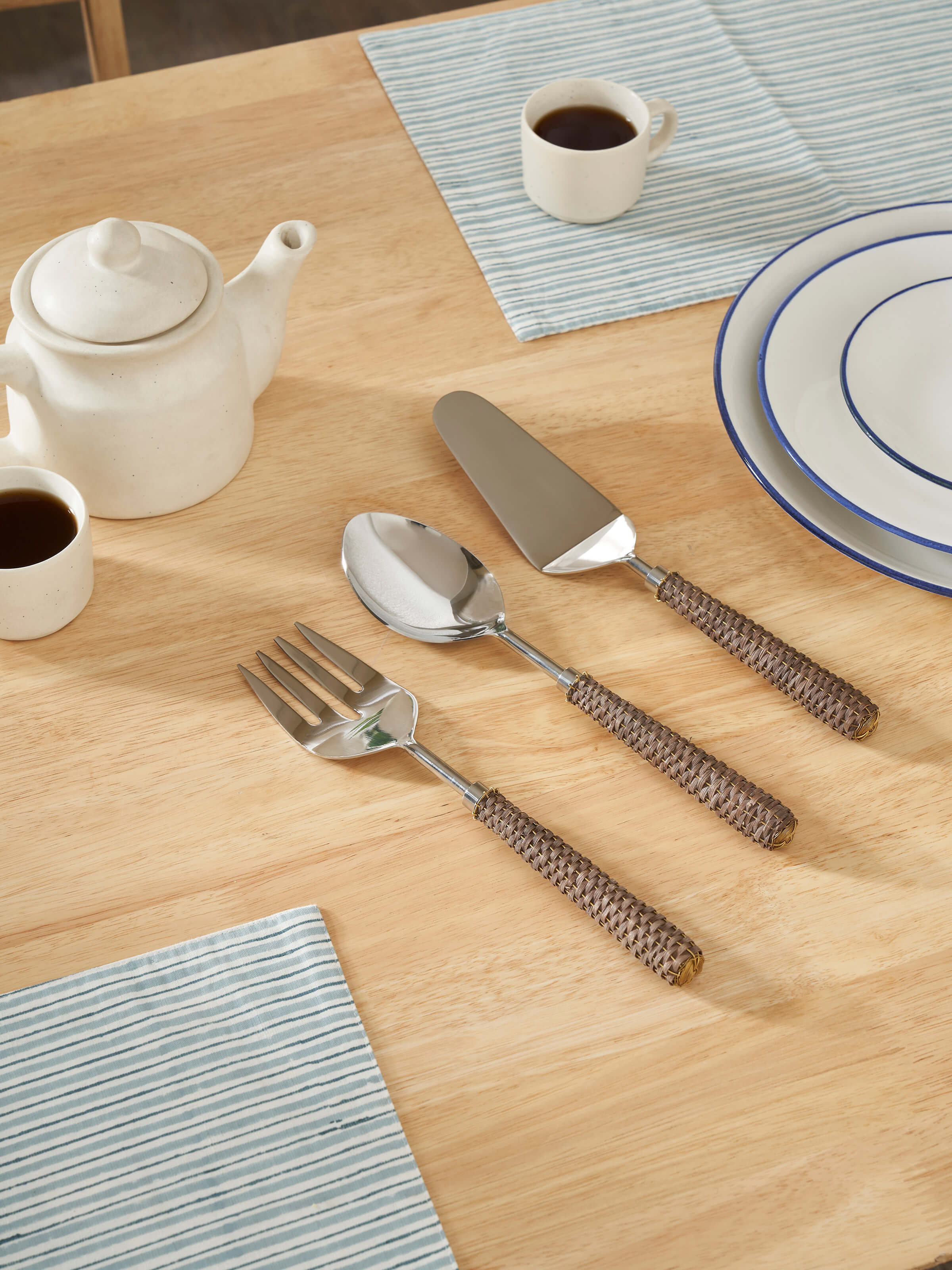 Side view of Stainless Steel Cutlery with Rattan Handles (3 pcs)