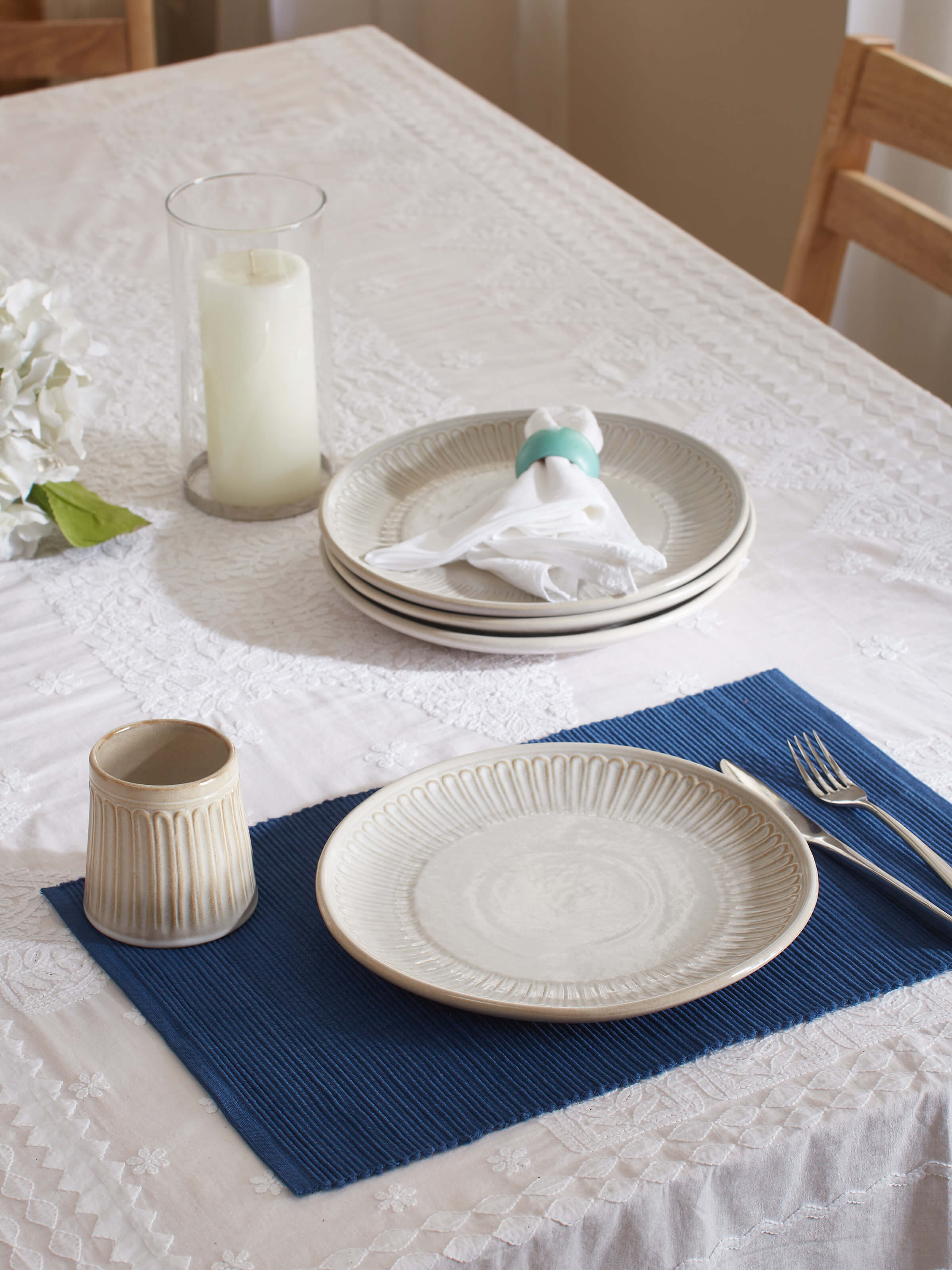 Side view of Studio pottery ceramic side plates (4 pcs) showcasing their elegant, simple design and ceramic finish