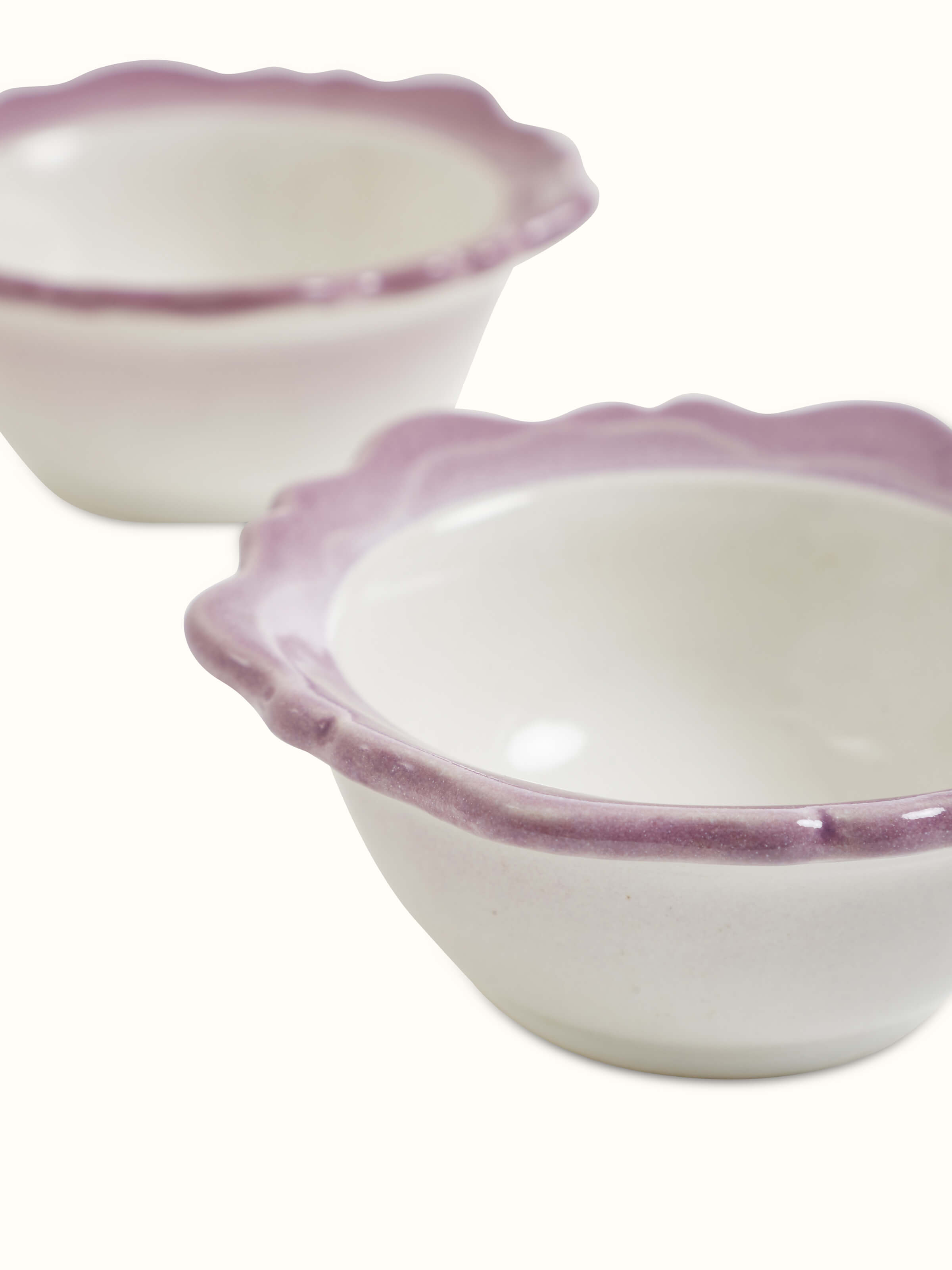 Close-up of Studio Pottery Ceramic Dinner Bowls in pink, highlighting craftsmanship and elegant finish (4 pcs)
