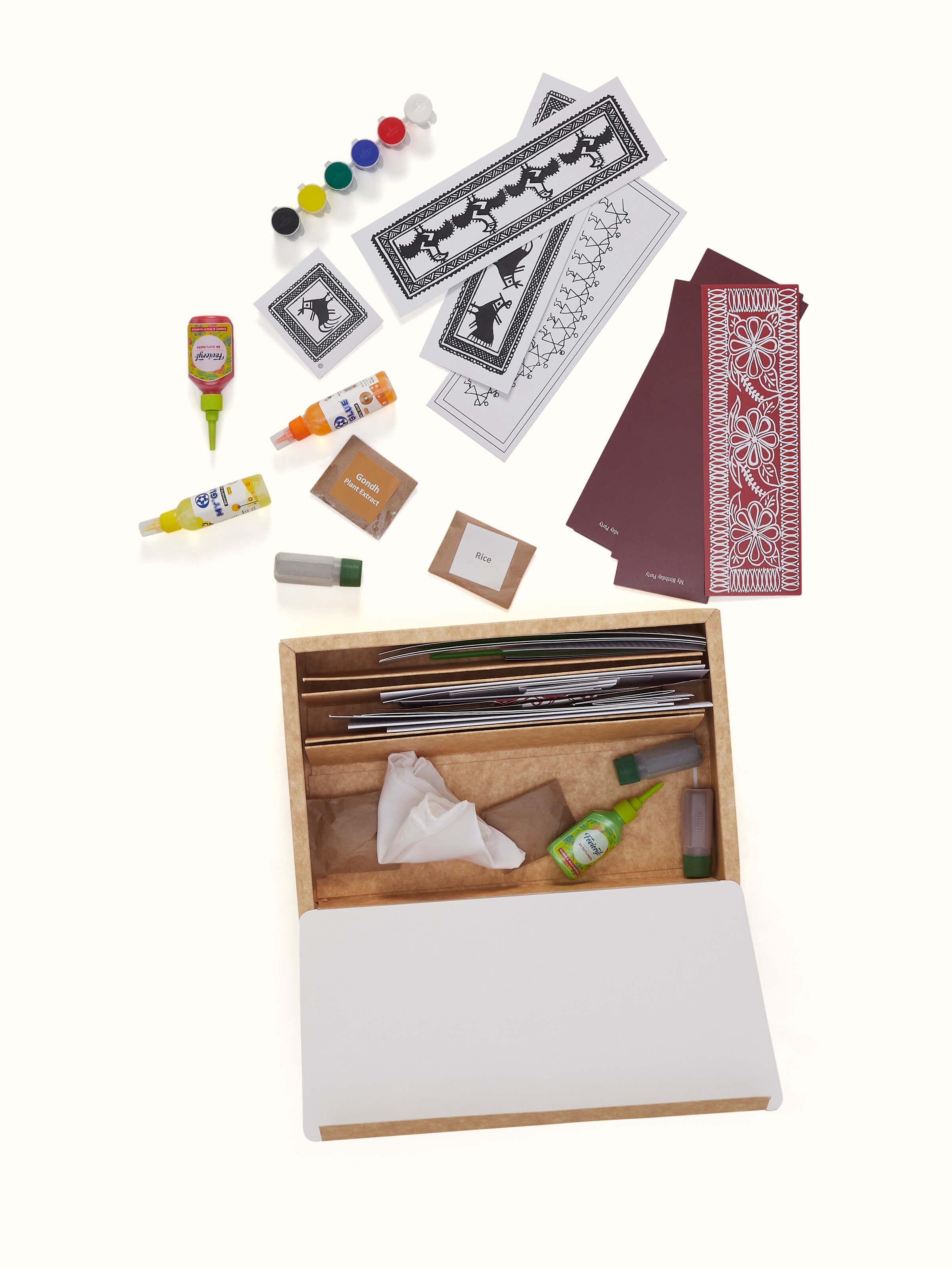 Angle view of Block-making DIY painting kit displaying its creative and artistic features.