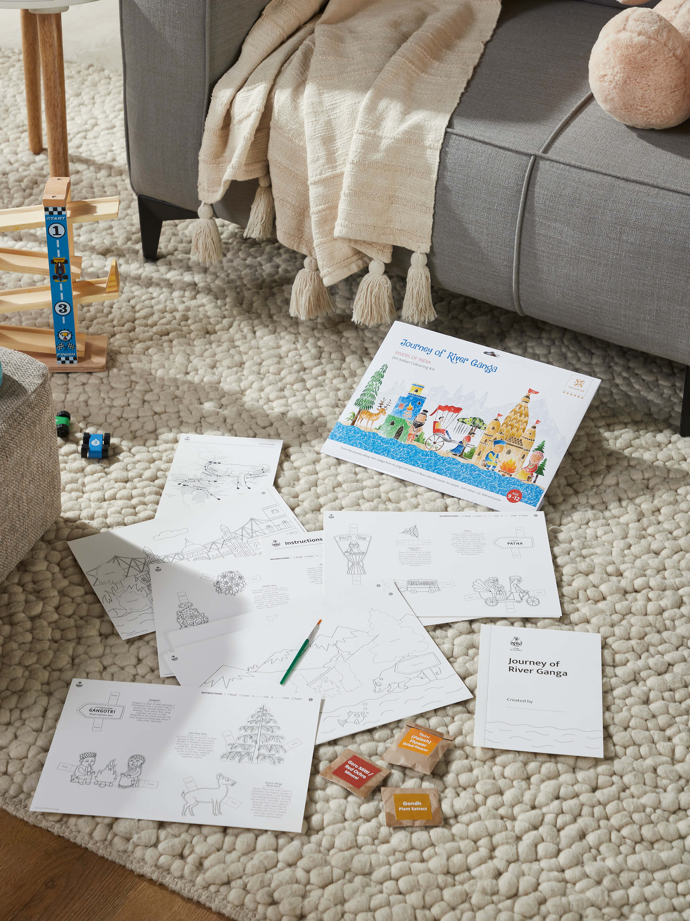 Side view of Block-Making Journey of Rivers of India Painting Kit