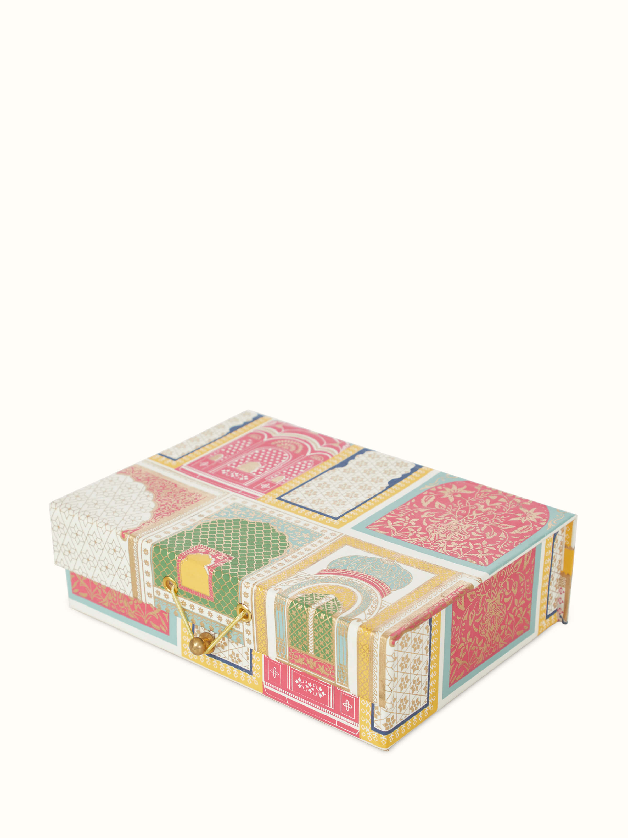 Front view of Handmade paper stationery boxes in white with a focus on the set’s overall presentation.