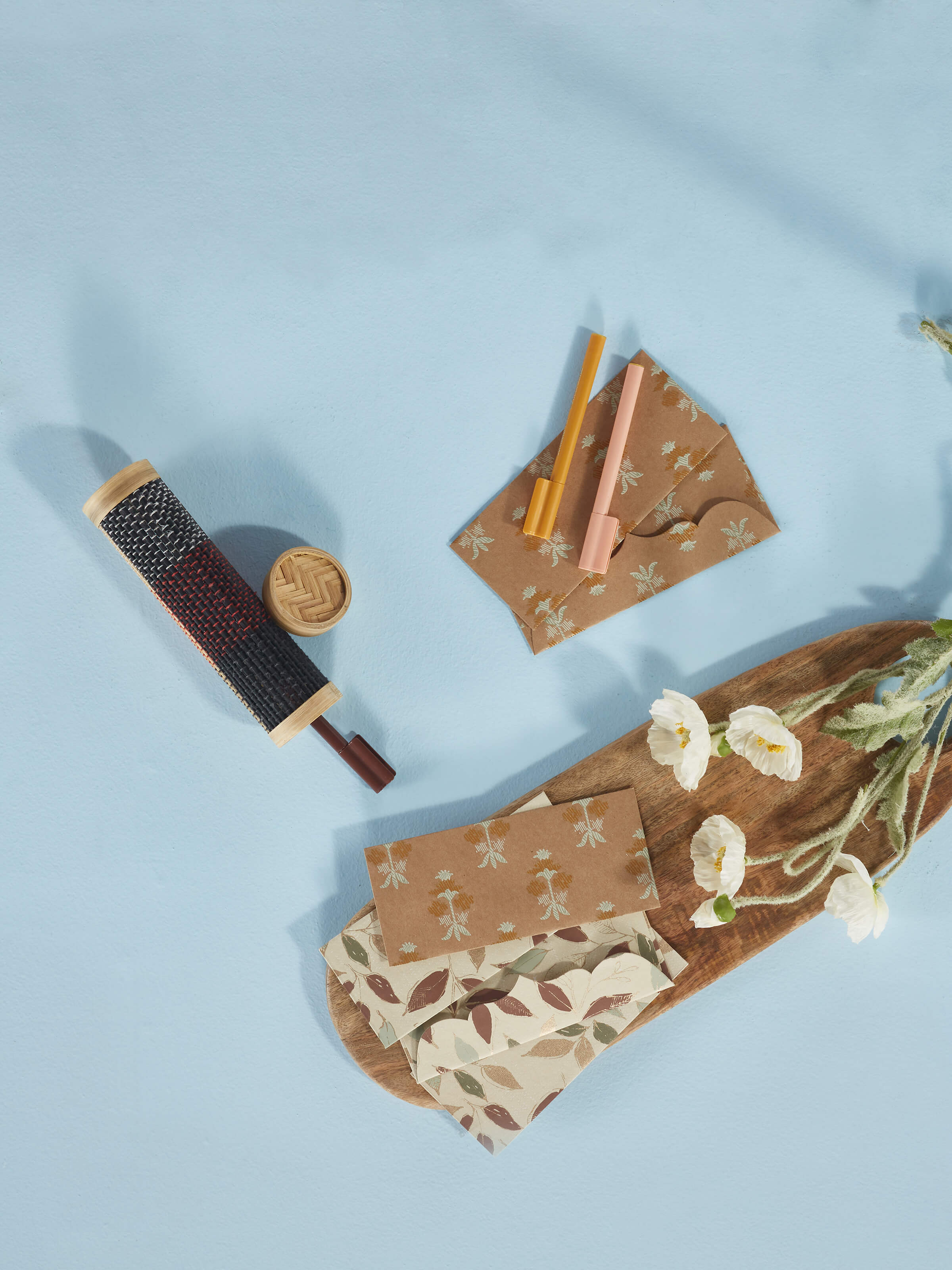 Side view of Handmade paper money envelopes white (6 pcs)