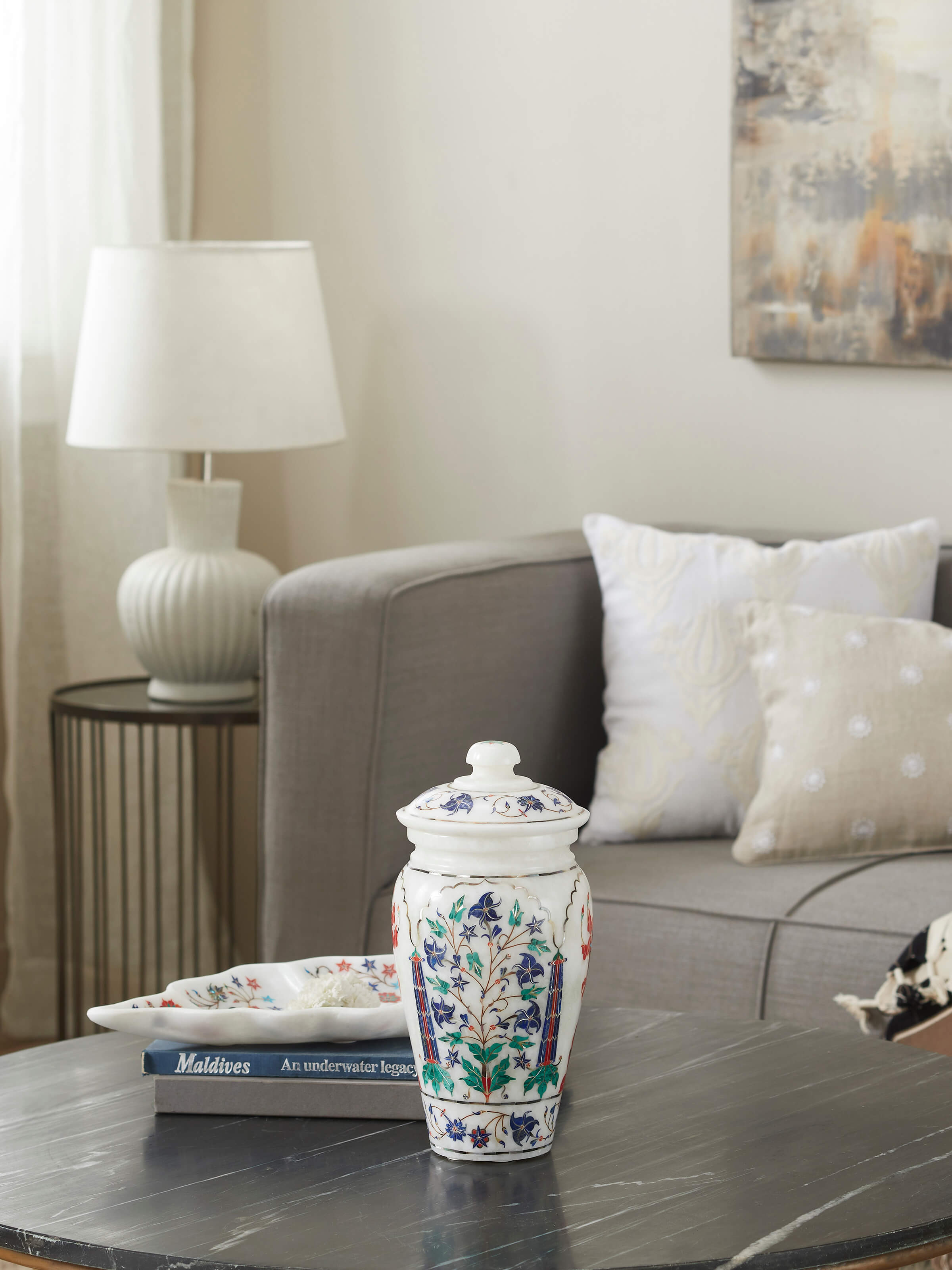 Side view of Transitional pacchikari marble table vase highlighting the marble texture