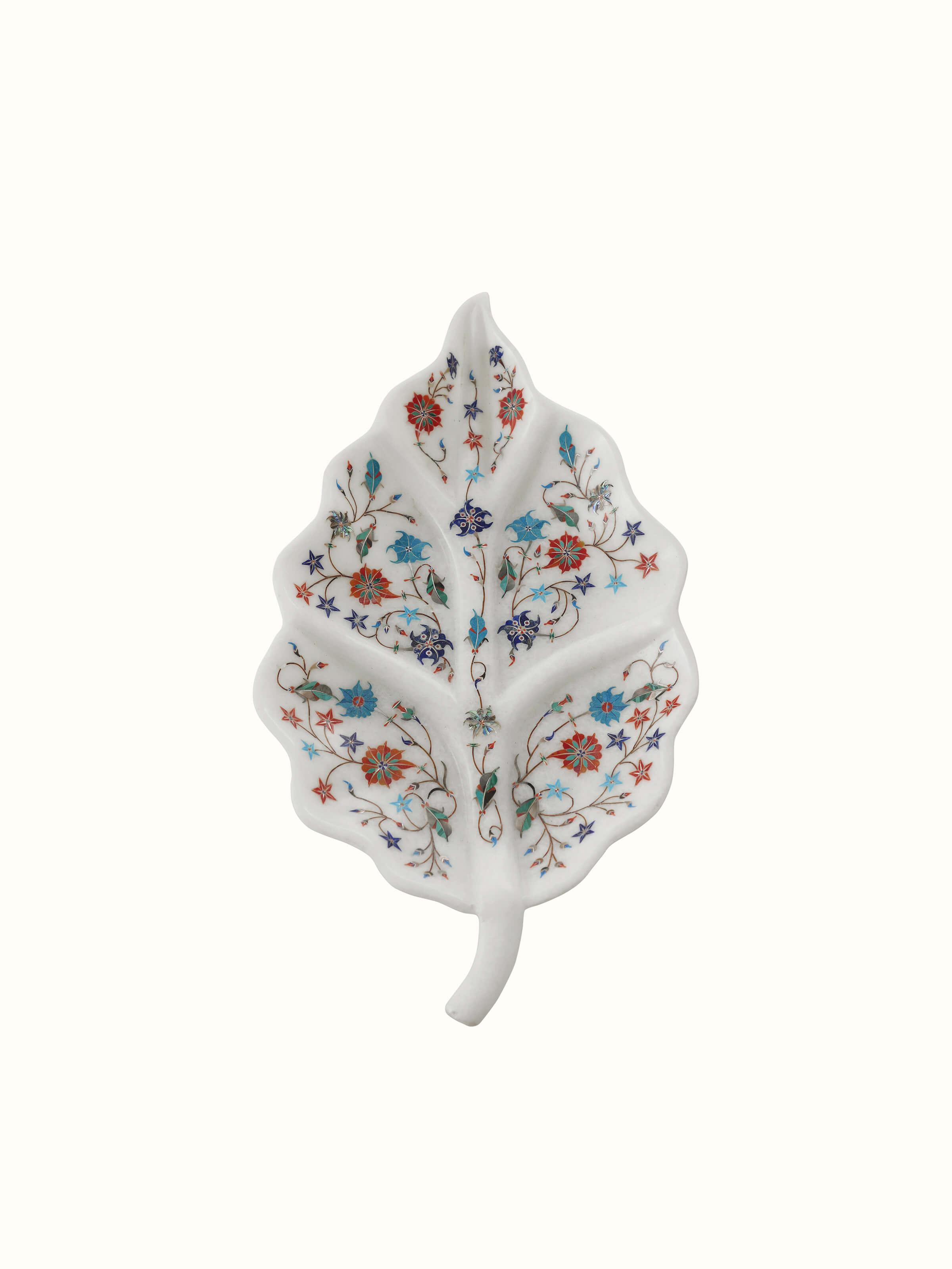 Front view of Pacchikari marble betel leaf decorative tray showcasing intricate marble work.