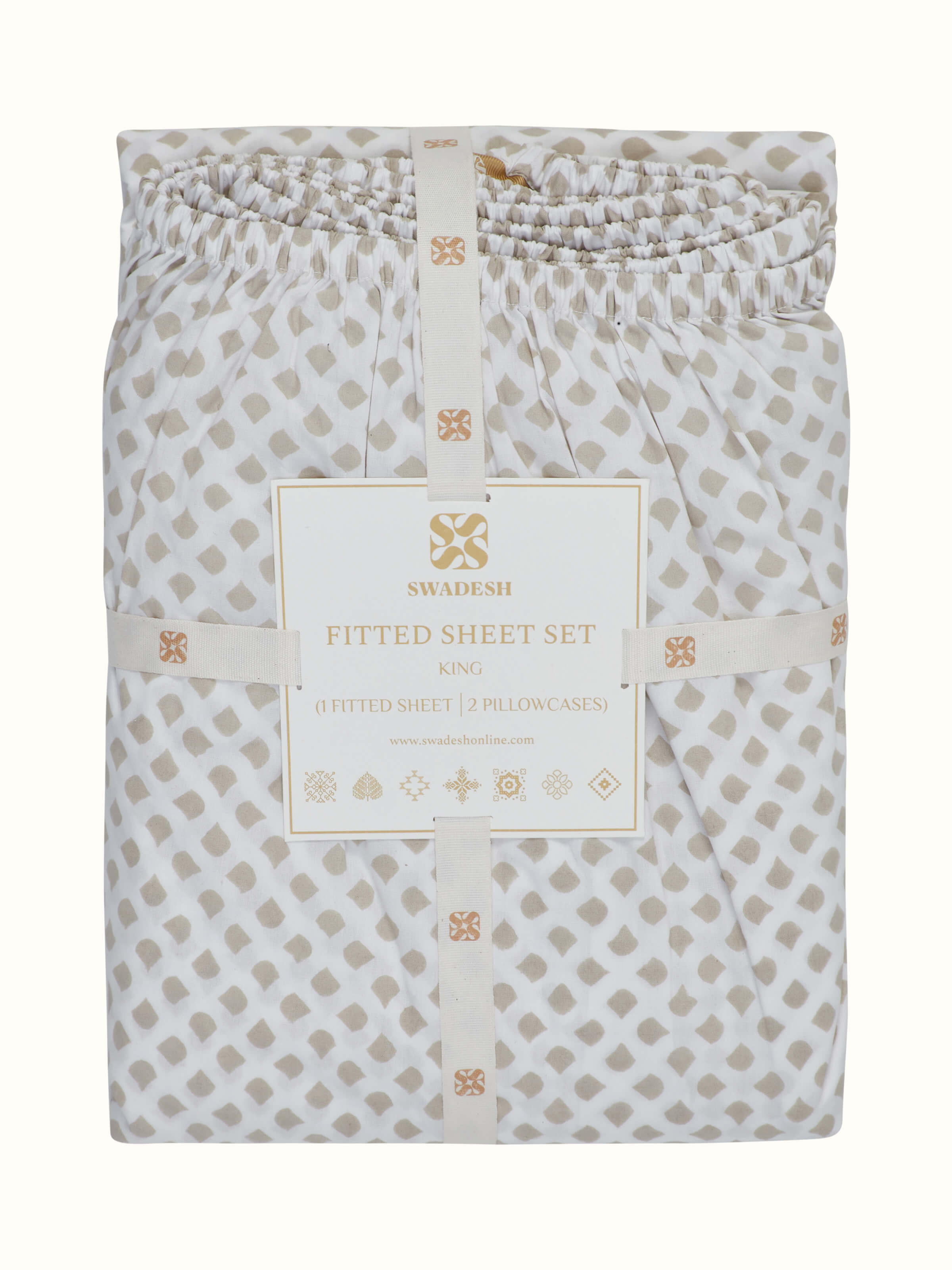 Perspective view of Pratidin beige scallop cotton Sanganeri block printed king fitted bedsheet set displaying its design and fit.