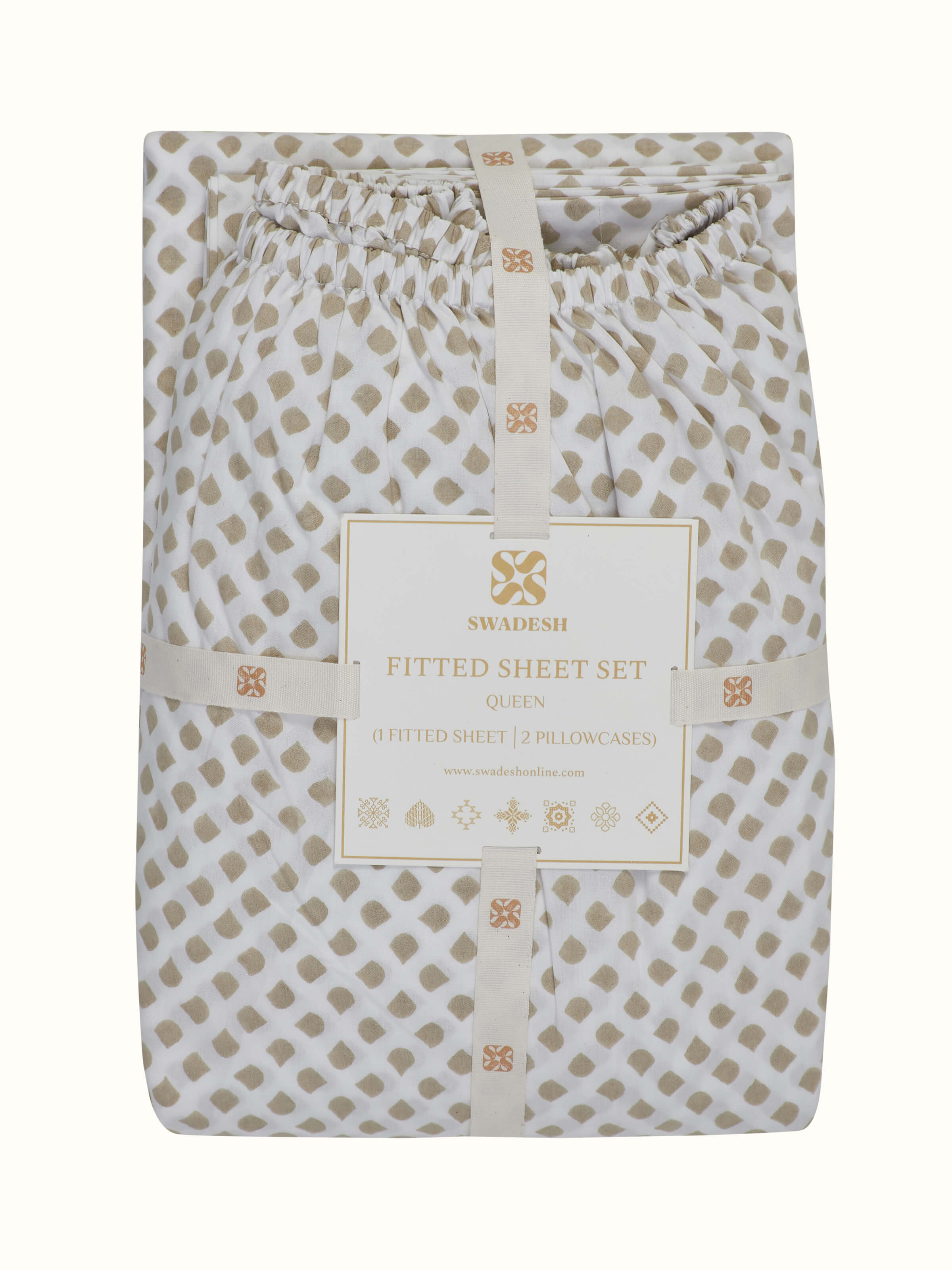 Angled view of Pratidin beige scallop cotton Sanganeri block printed queen fitted bedsheet set displaying the full set layout and scallop design.