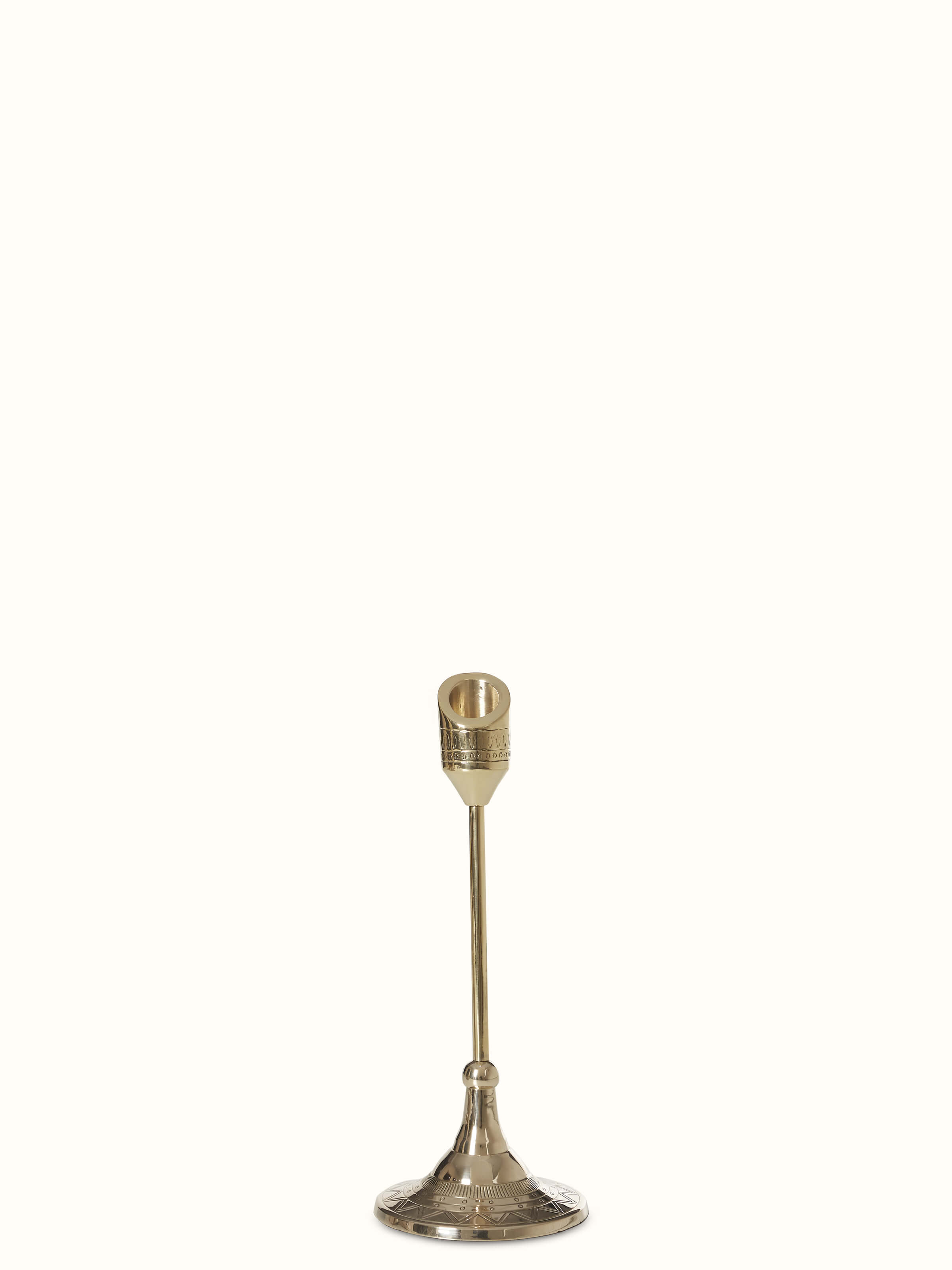 Natural brass candle stand with an elegant and classic design.