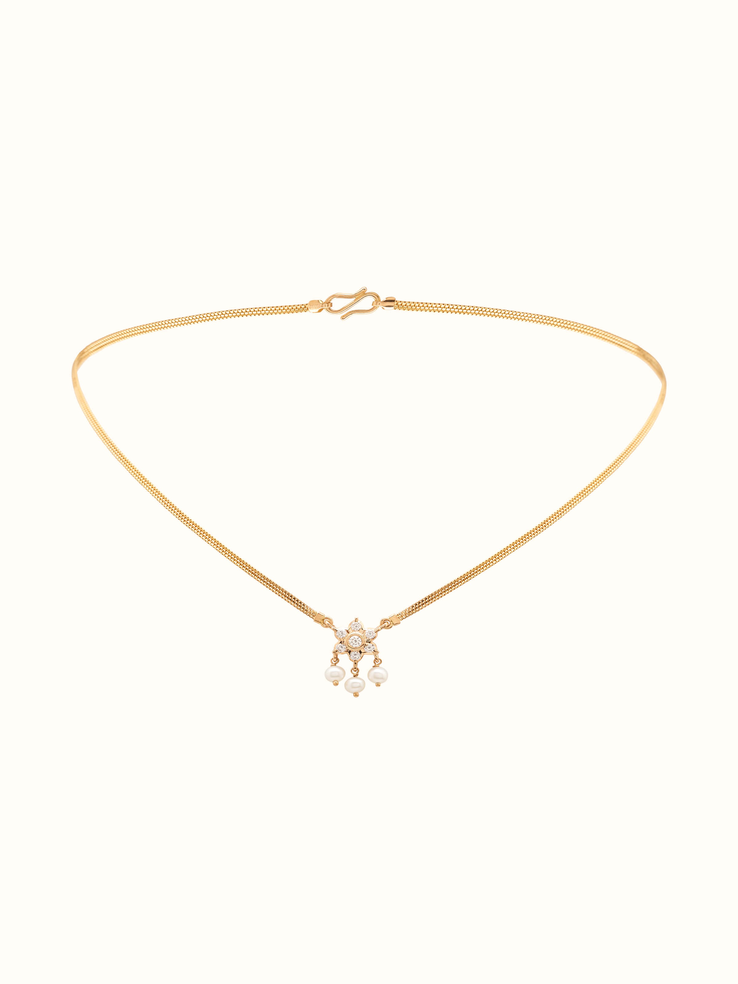 Close-setting 22 Karat Gold Pendant & Chain