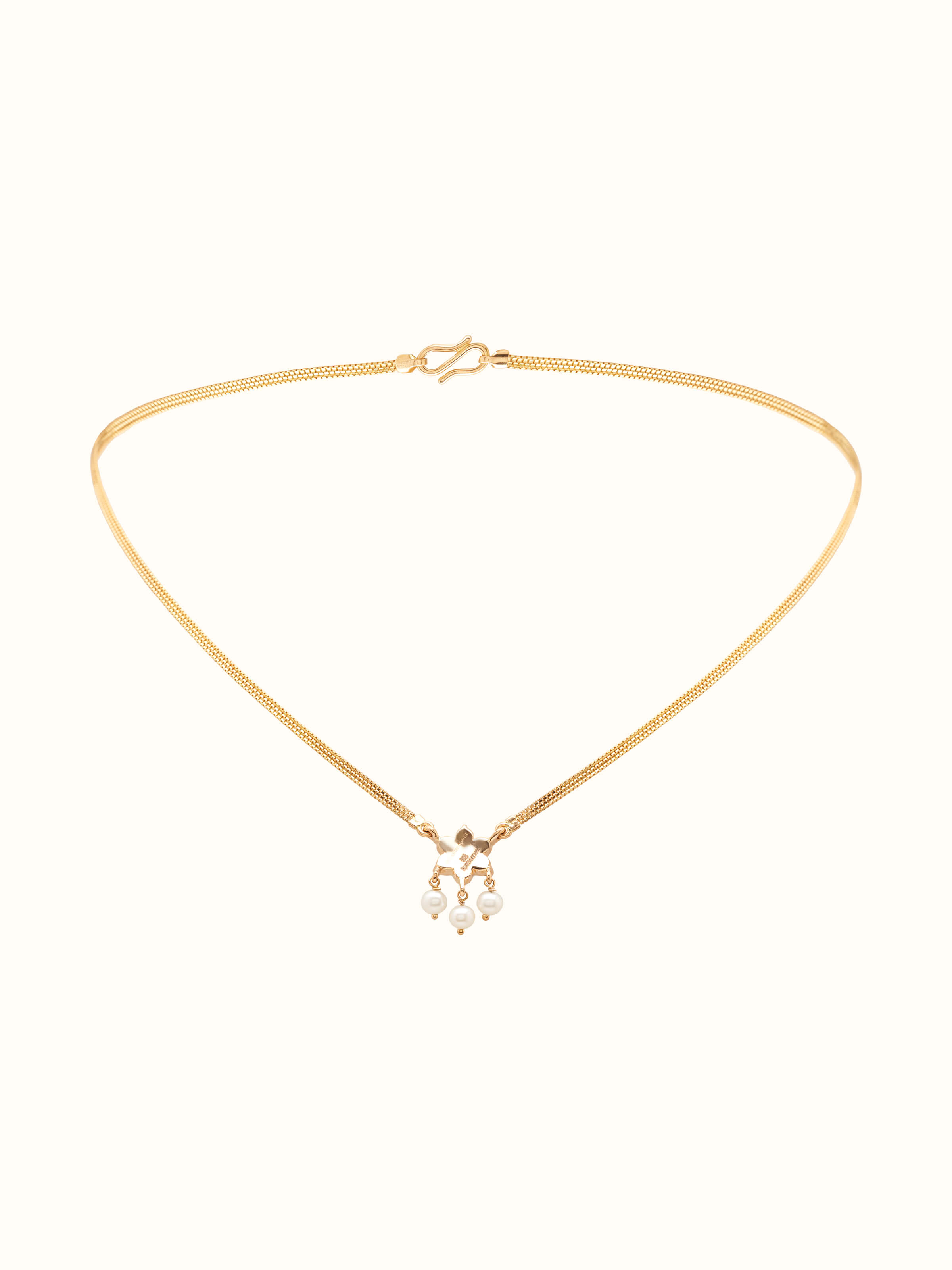 Close-setting 22 Karat Gold Pendant & Chain