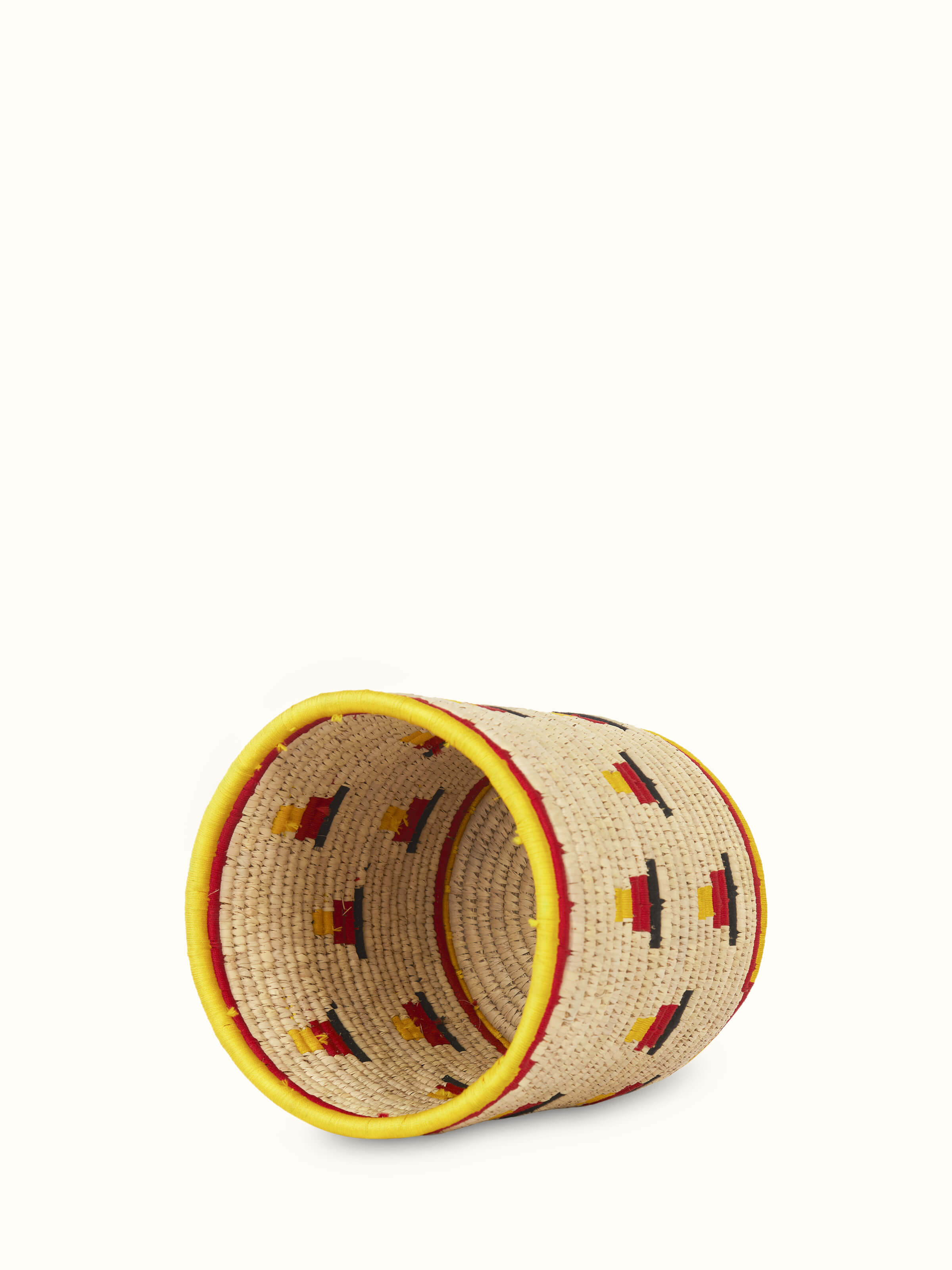 Detailed view of Natural kanshi fibre laundry basket’s texture