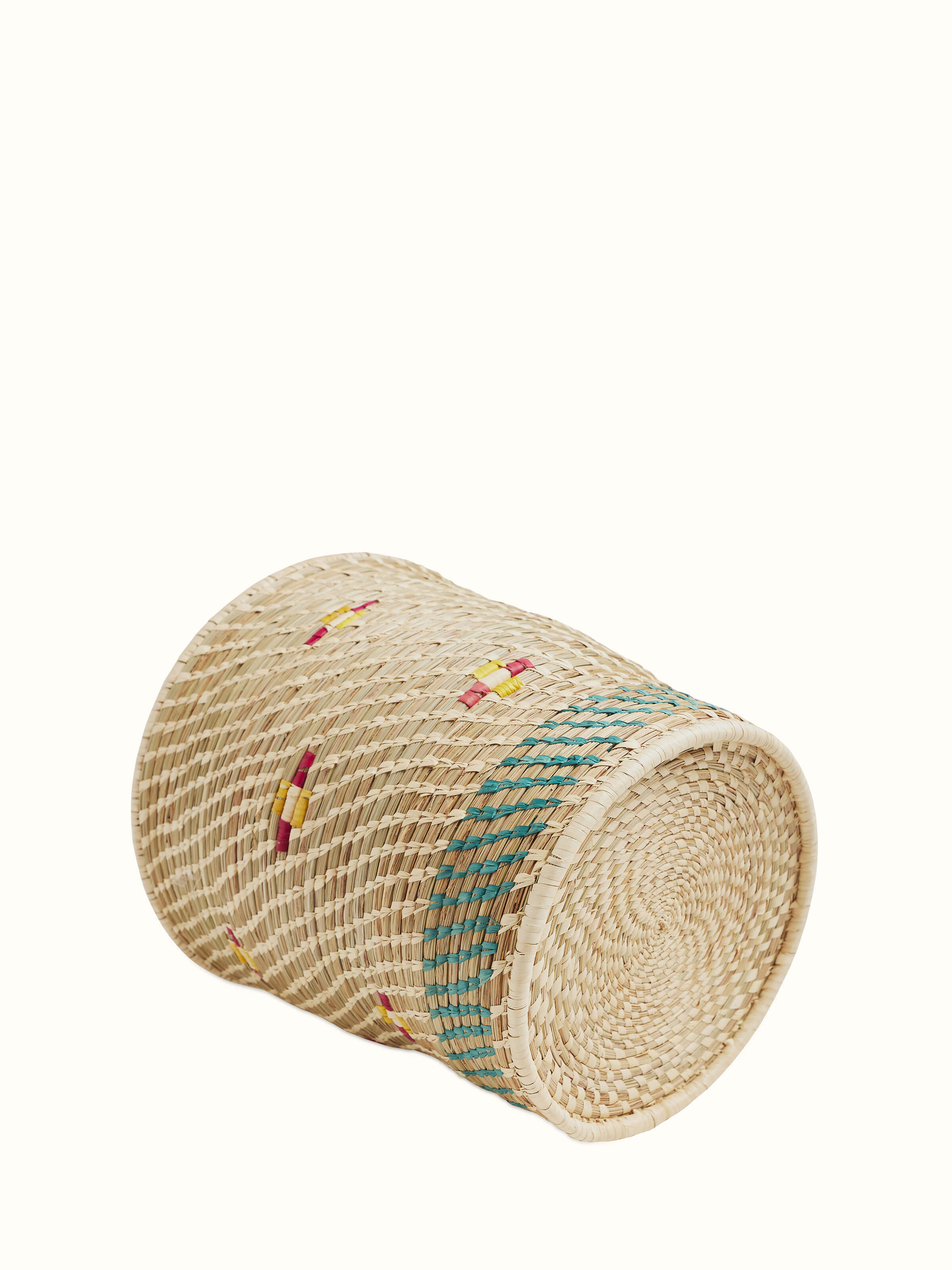 Detailed view of Natural Kanshi Fibre Planter’s texture and material