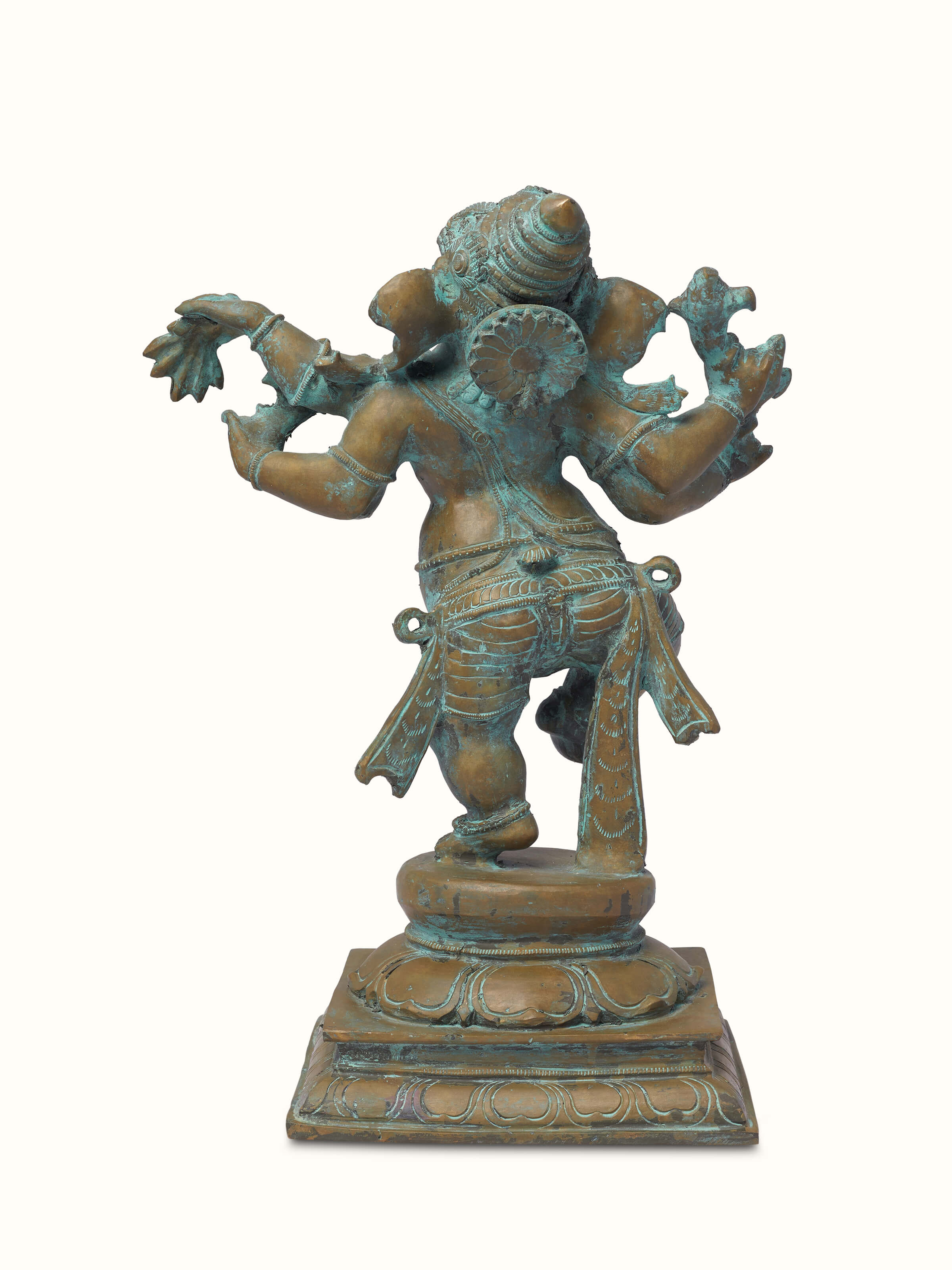 Detailed view of Dancing Vinayagar bronze casting idol highlighting elegant design