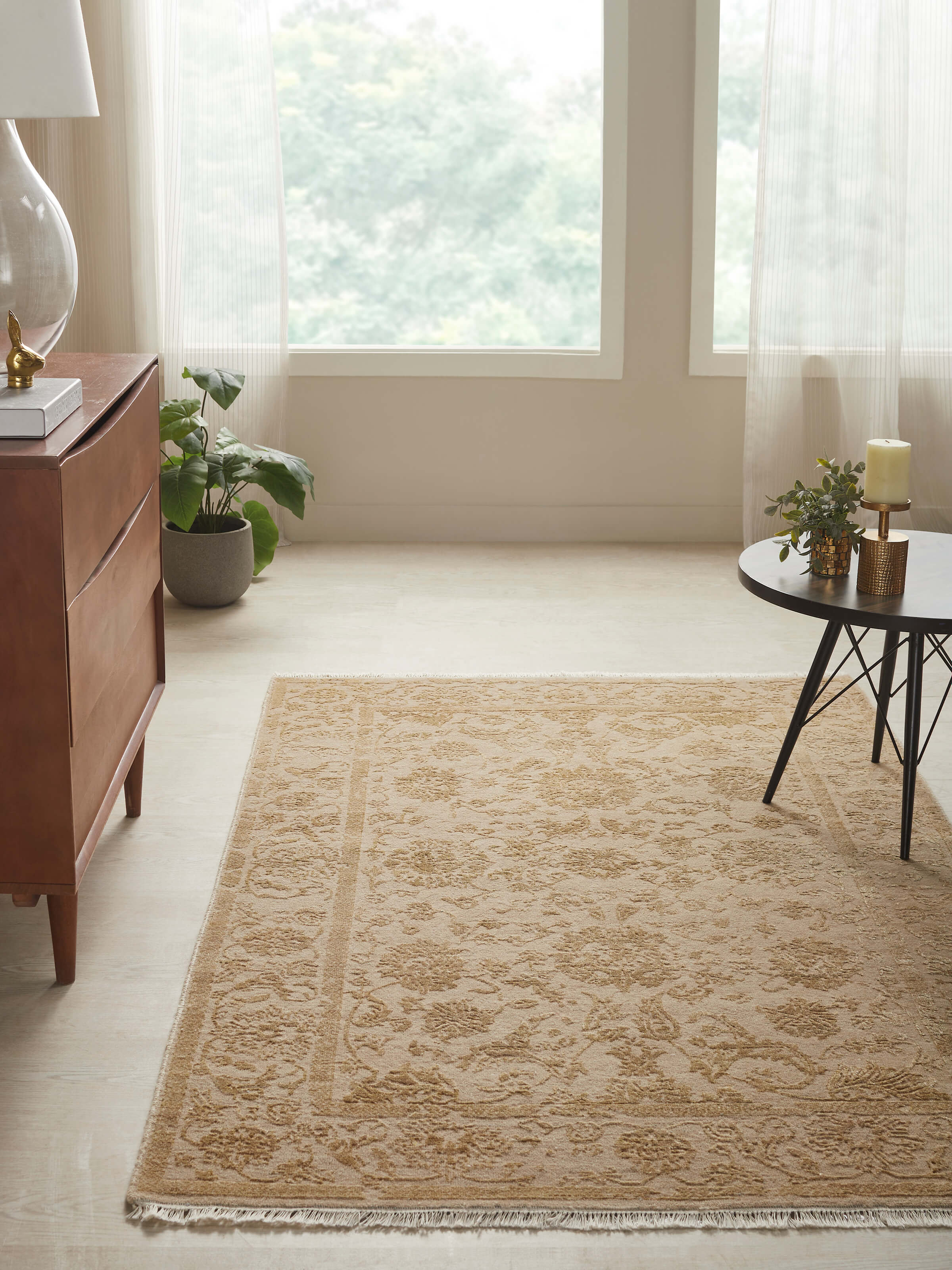 Distressed Transitional Beige Gold Agra Wool & Viscose Hand-knotted Rug