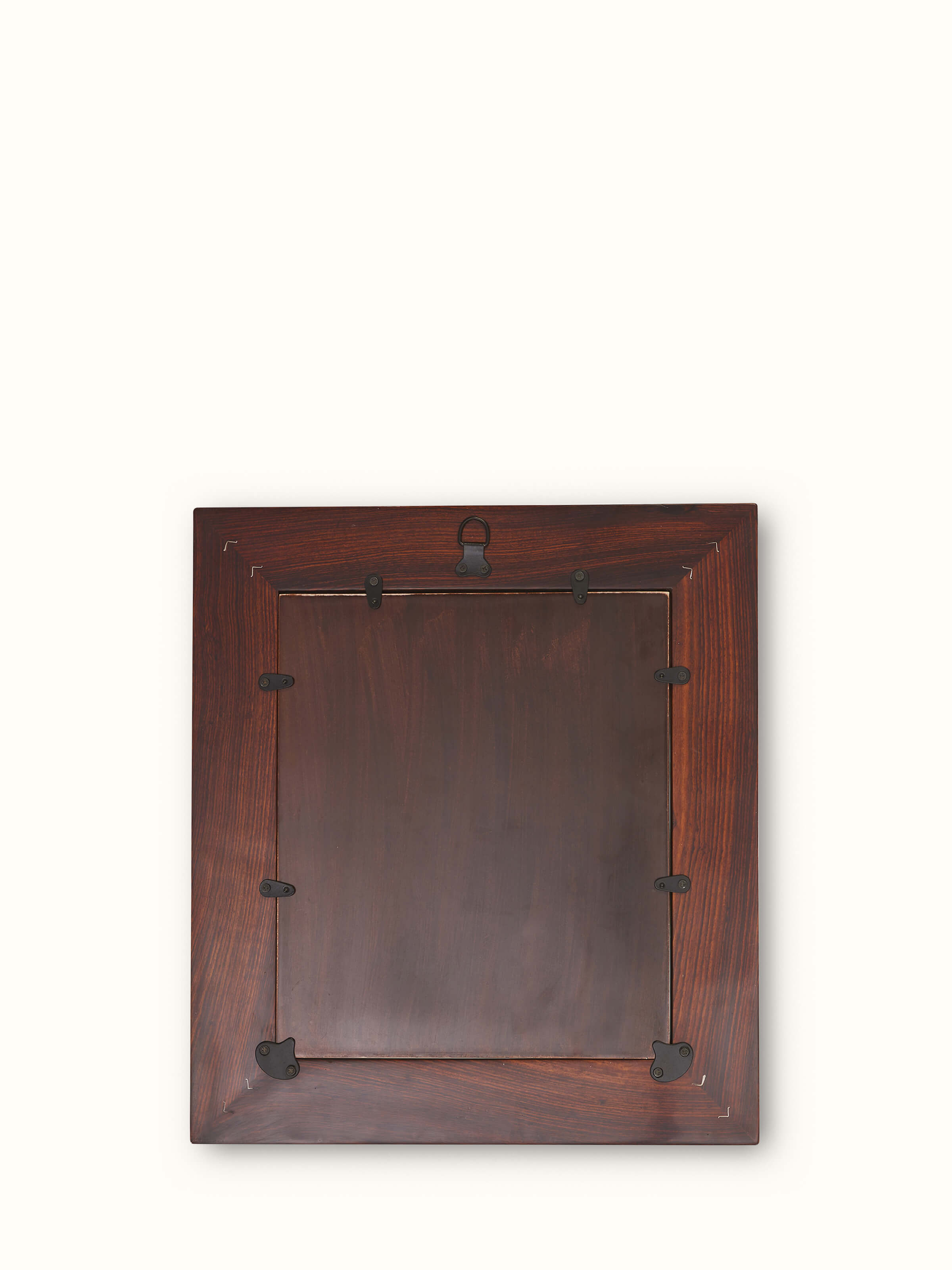 Close-up of the bone inlay details on the sheesham wood photo frame, emphasizing the delicate craftsmanship and design