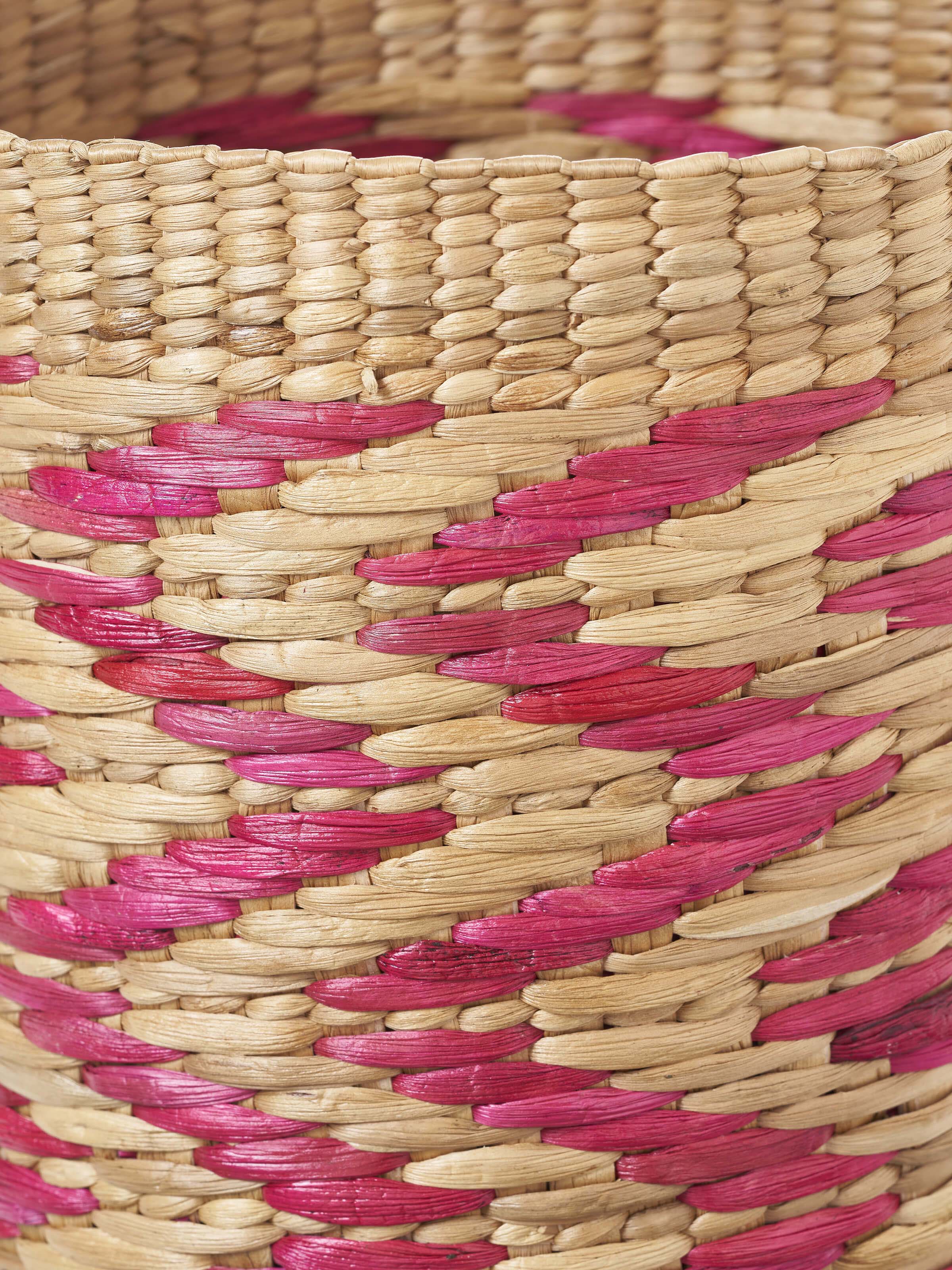 Top view of natural water hyacinth fibre waste bin multicolor with focus on lid and pattern