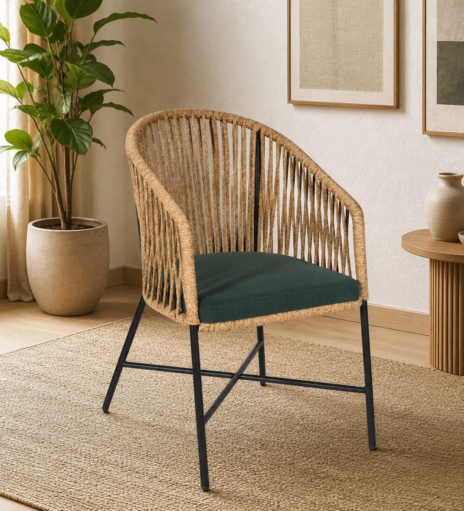 Terrace Comfort Chair In Black Finish