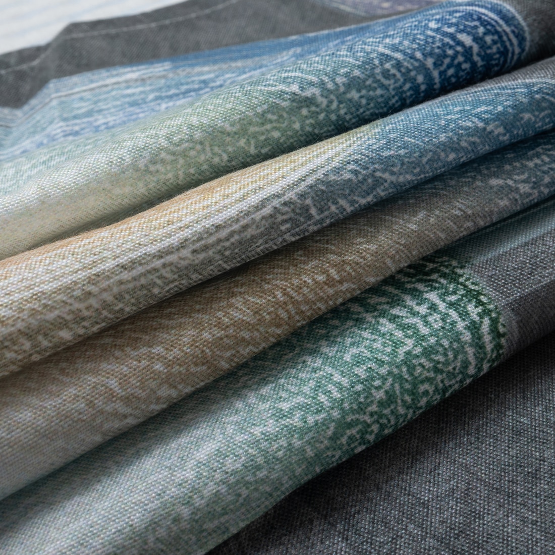 Threads Silky Touch Premium Double Bed Flat Bedsheet 255 x 235 cms