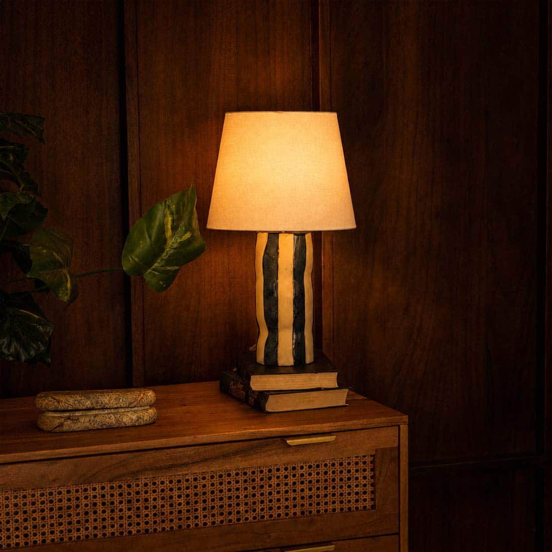 Saguaro Handicrafted Table Lamp in Green and White Colour - Orange Tree