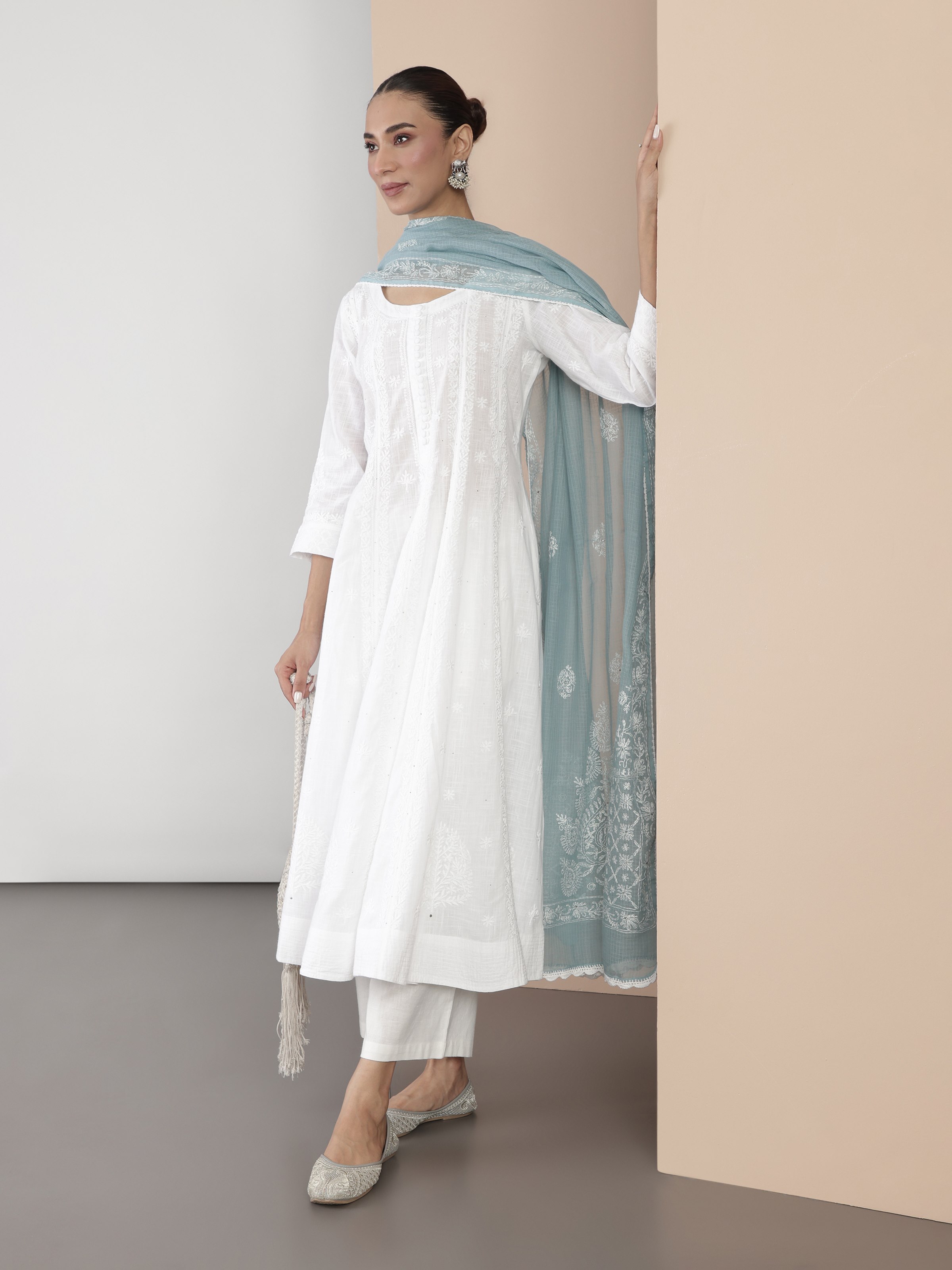 Another lifestyle shot capturing the subtle sparkle and elegance.