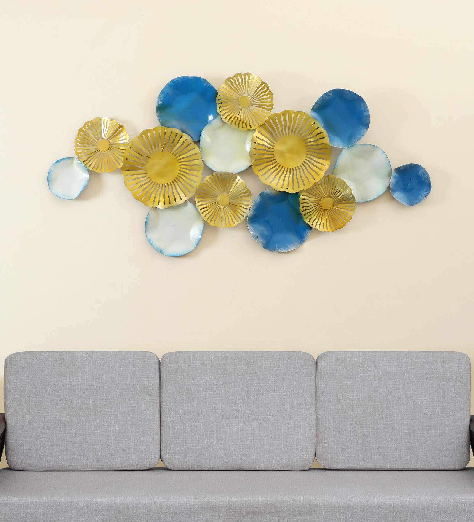 W-Coras Abstract Metal Wall Decor in Multicolor Set of 1 - Vedas Exports