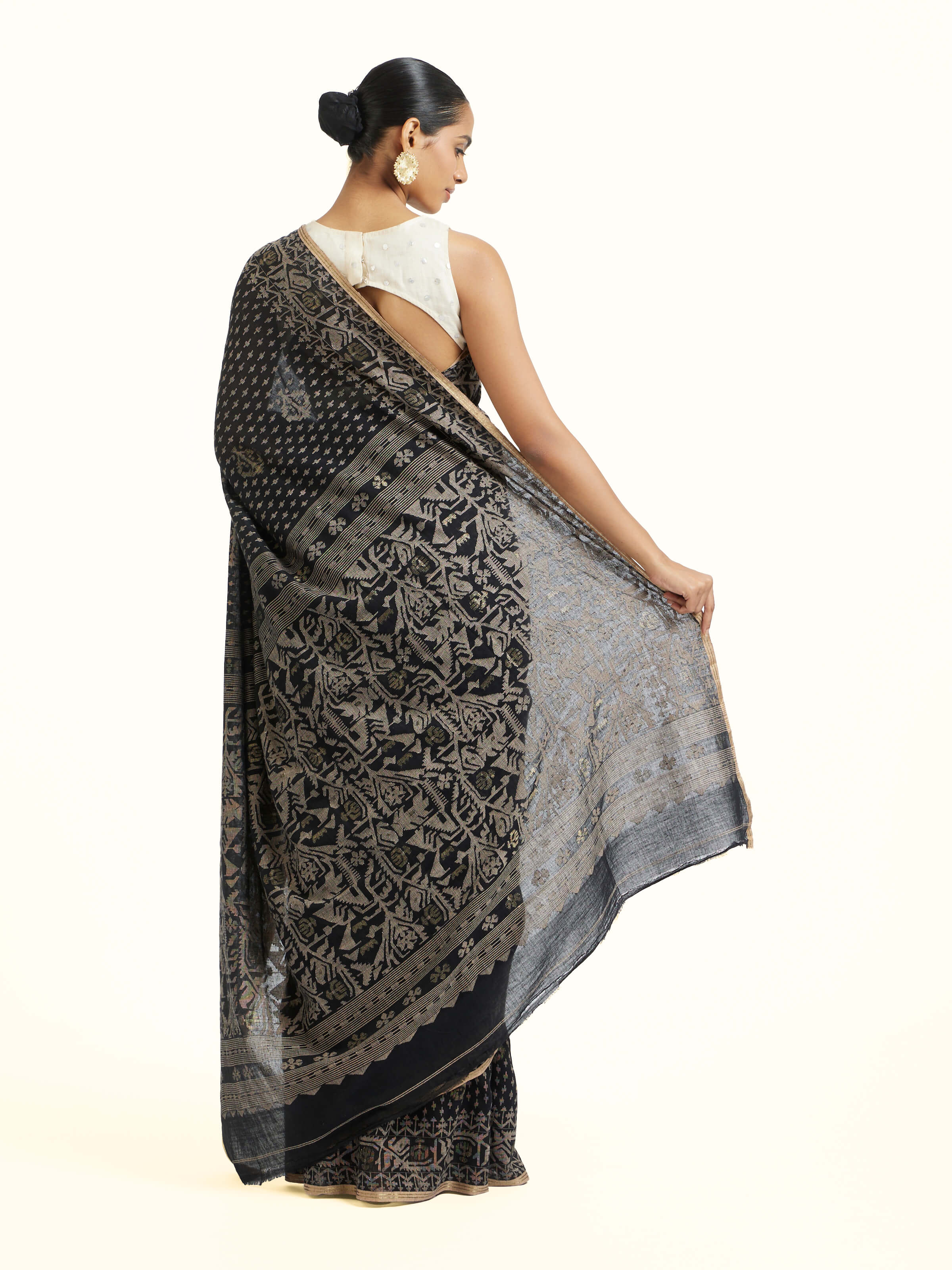 Back view of black cotton Bengal Jamdani saree displaying full design
