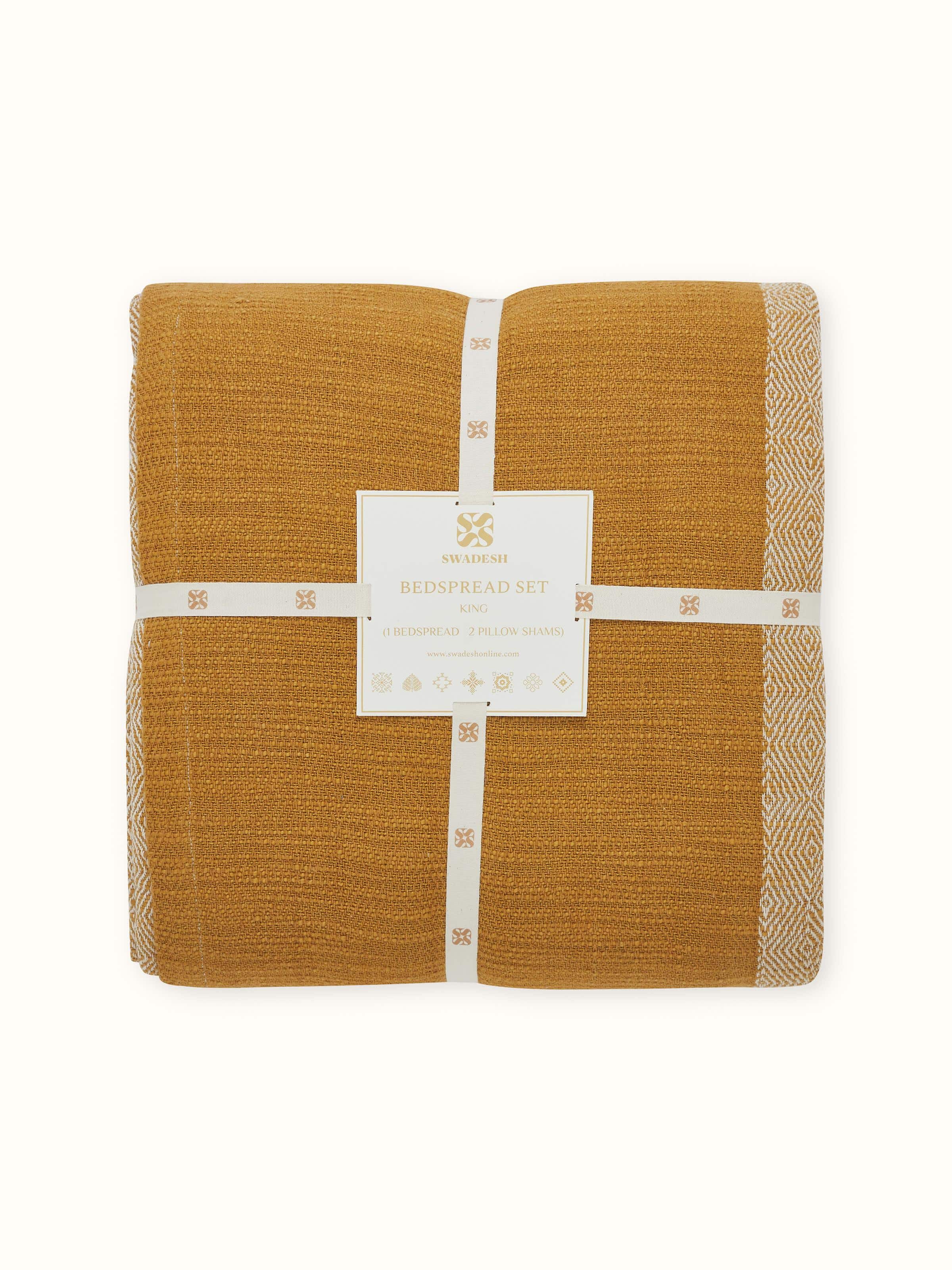 Detail shot 2: Detailed corner view highlighting craftsmanship and gentle texture.