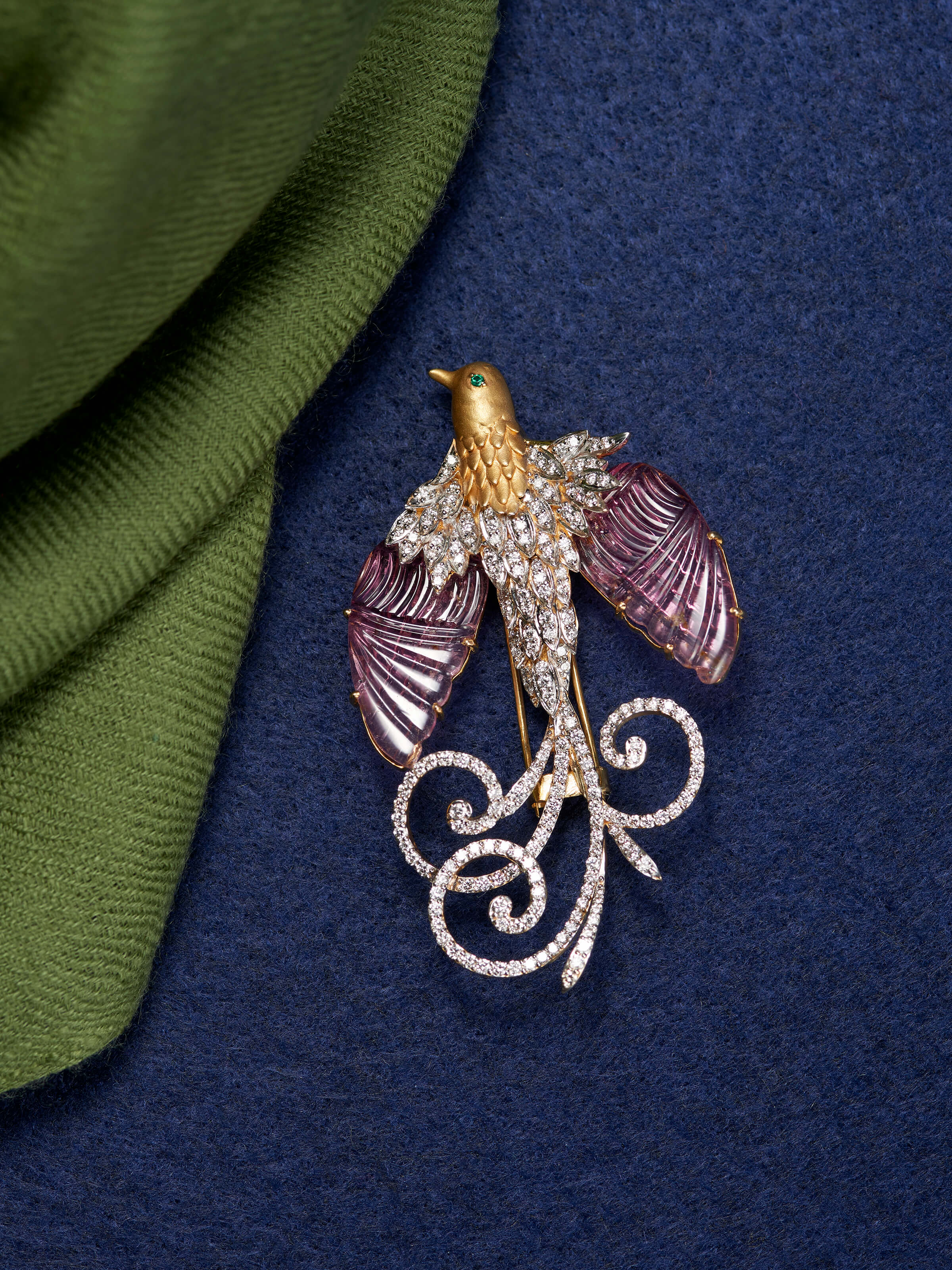 Open-setting 9 Karat Brooch