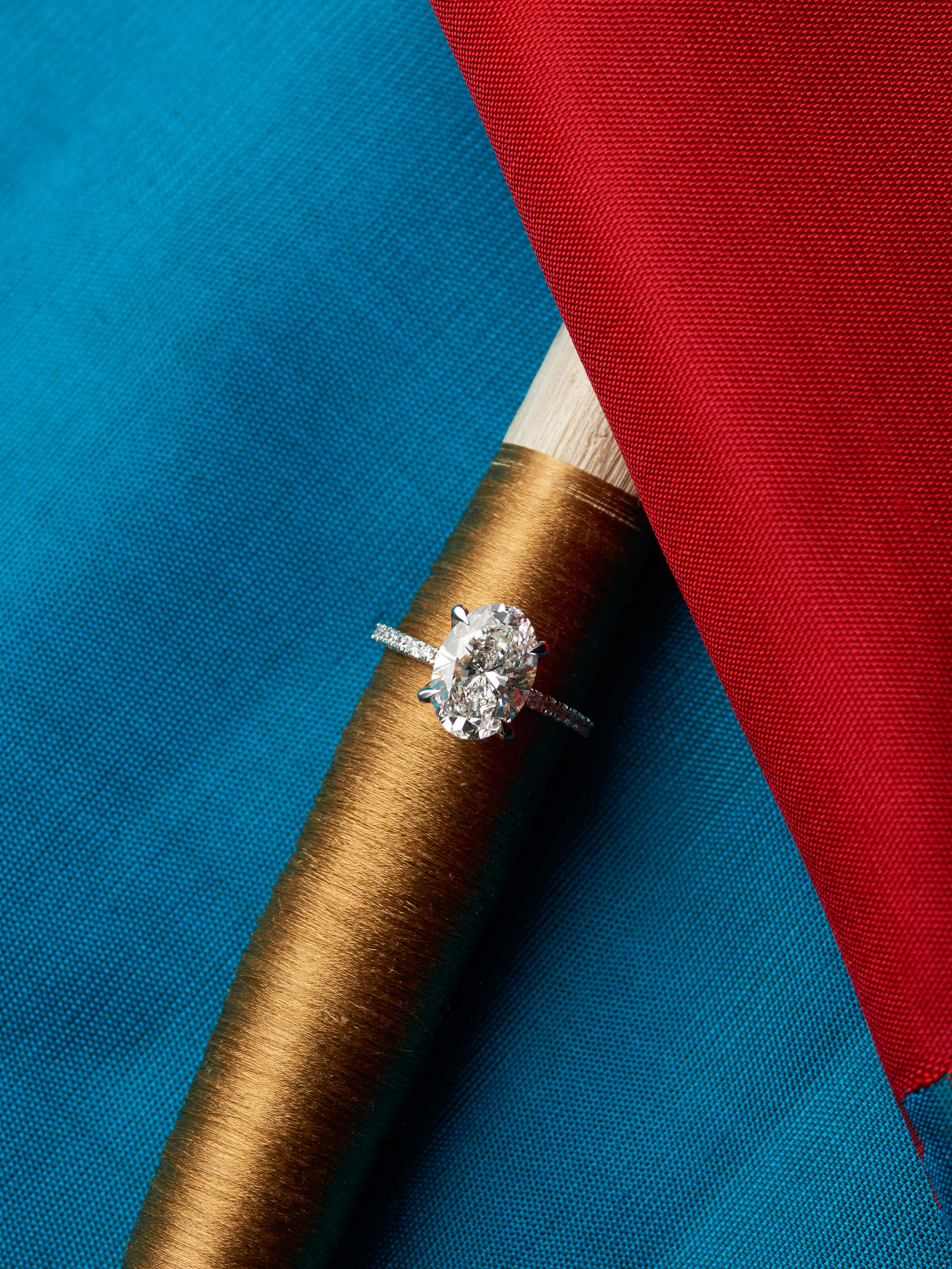 lifestyle view of open setting 14 karat gold ring