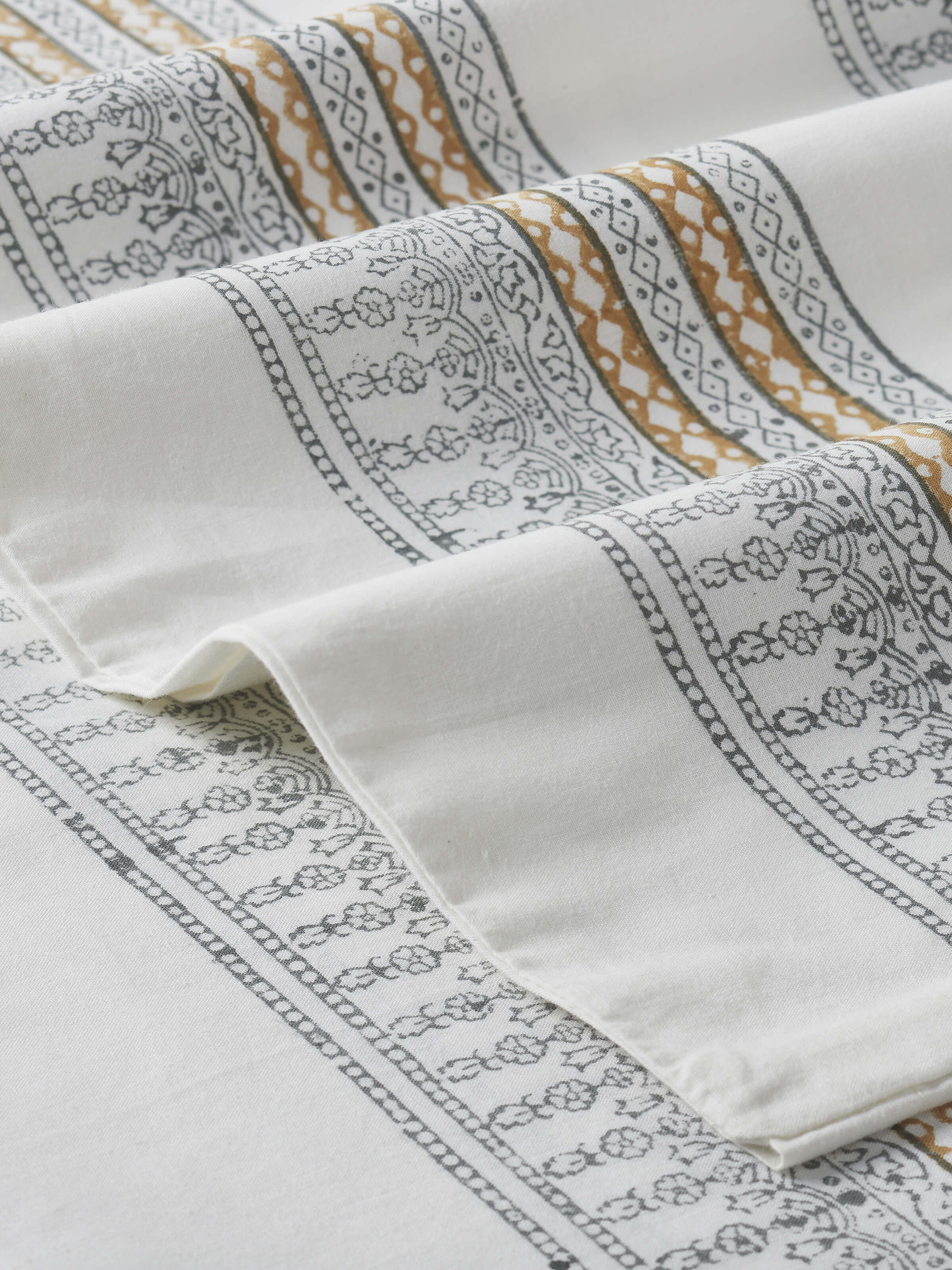 Orion Cotton Sanganeri Hand Block Print Stripe Queen-size Bedsheet Set