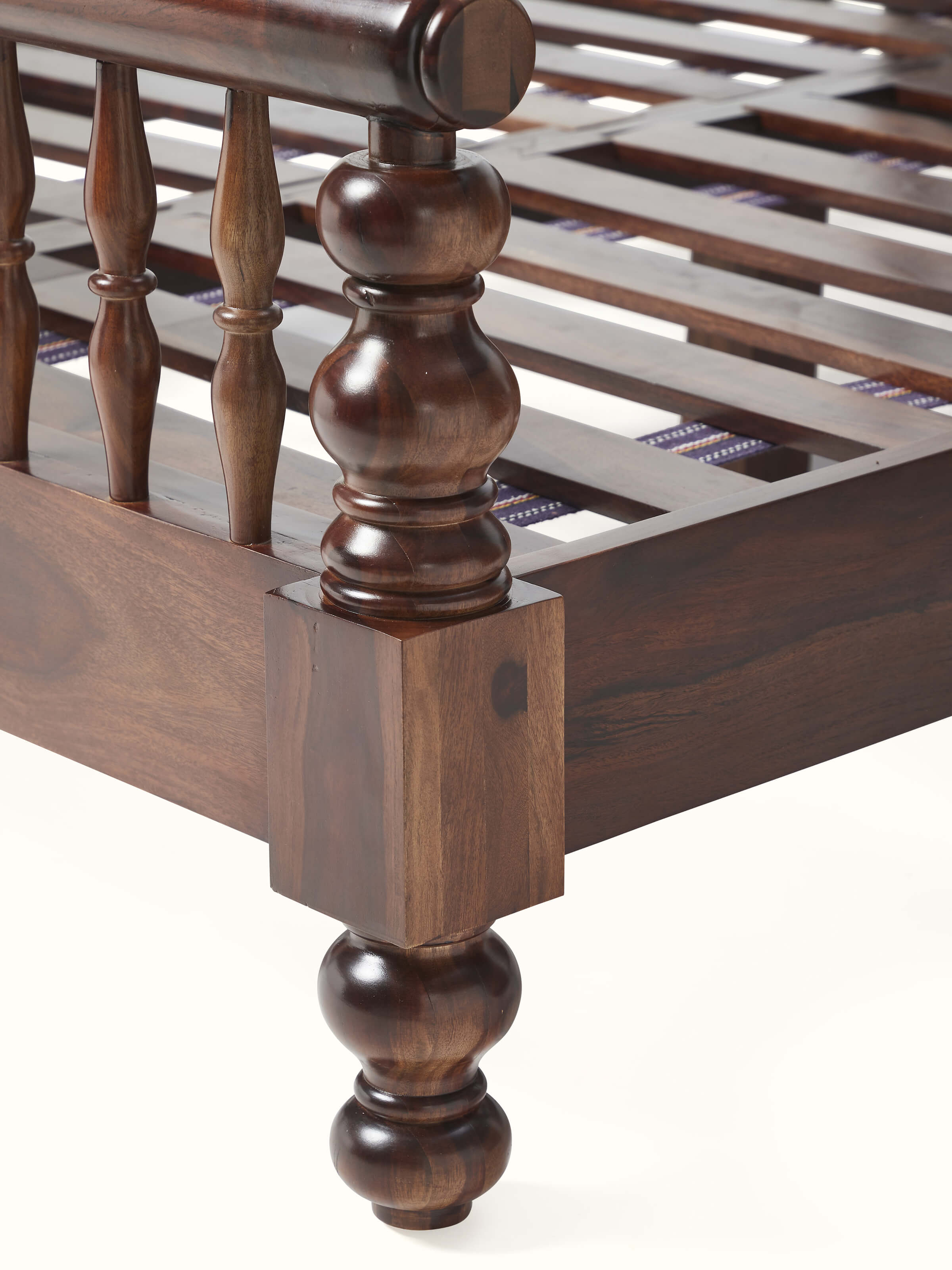 Sheesham Wood Queen-size Bed