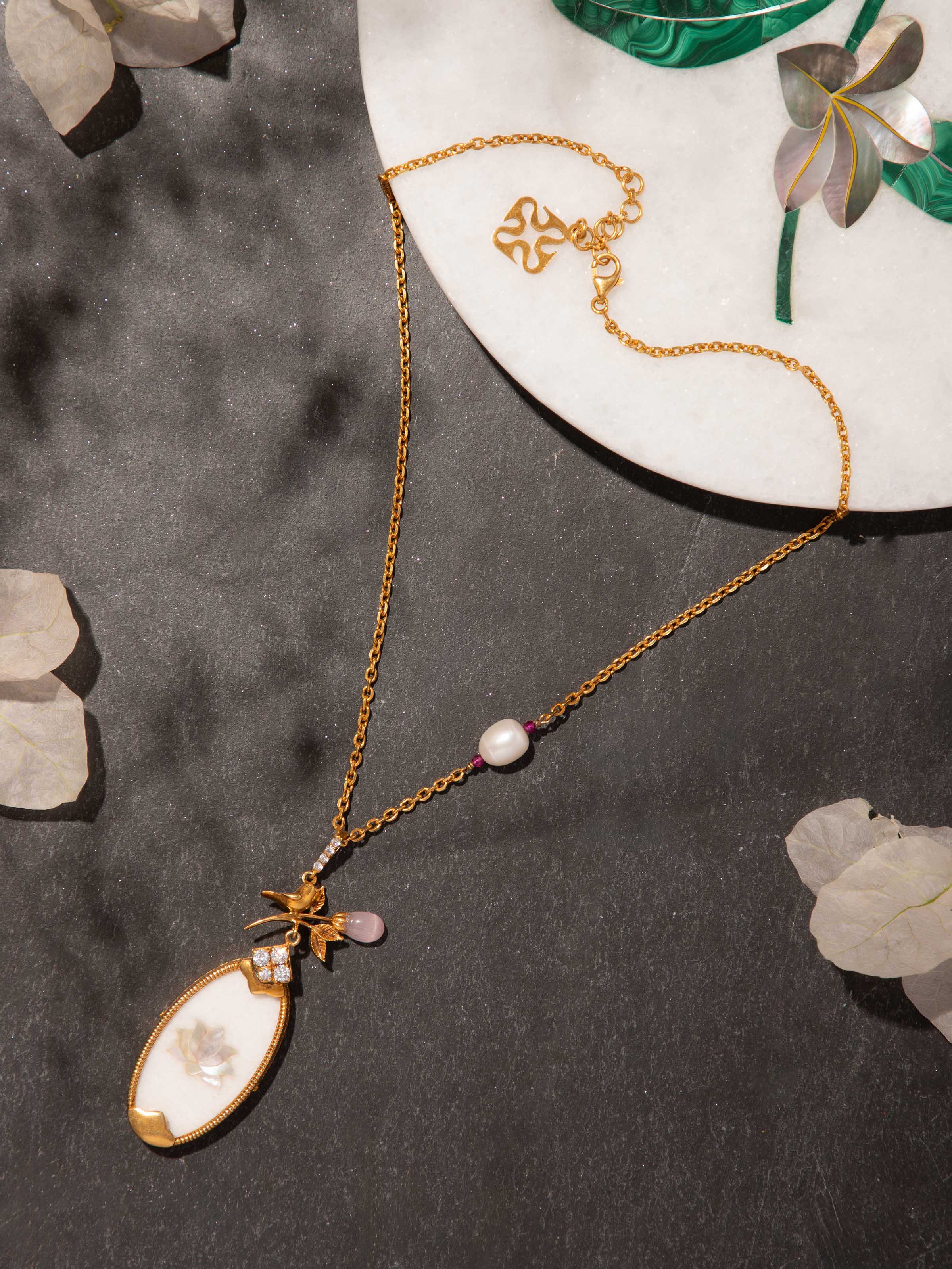 Parchinkari Silver Pendant & Chain