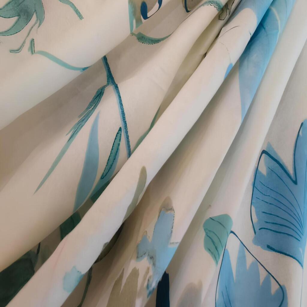 White Floral 400 TC Cotton Fitted Super King Size Bedsheet With 2 Pilllow Covers  Threads