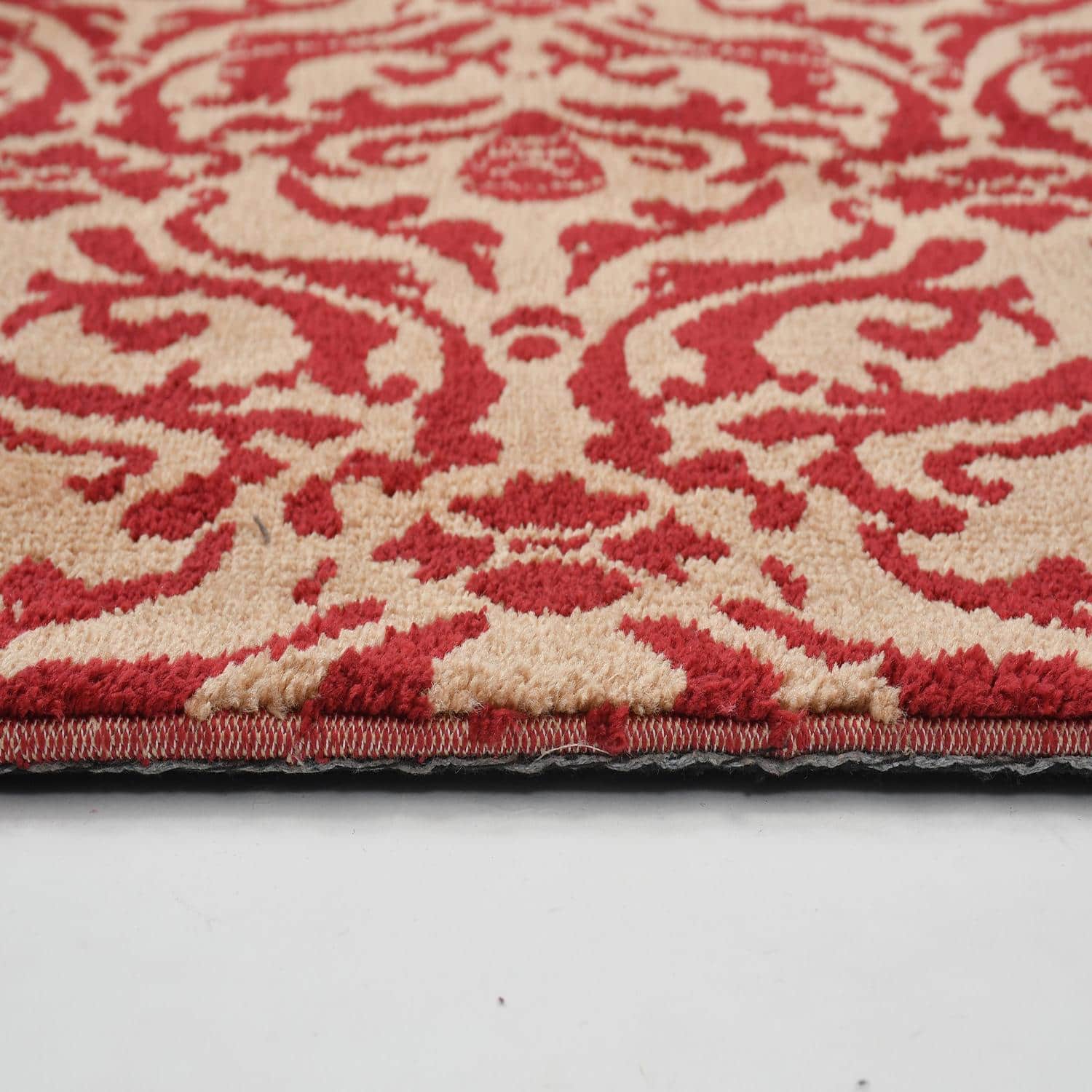 Multicolor Traditional Machine Made Polyester 6 X 9 Feet Carpet