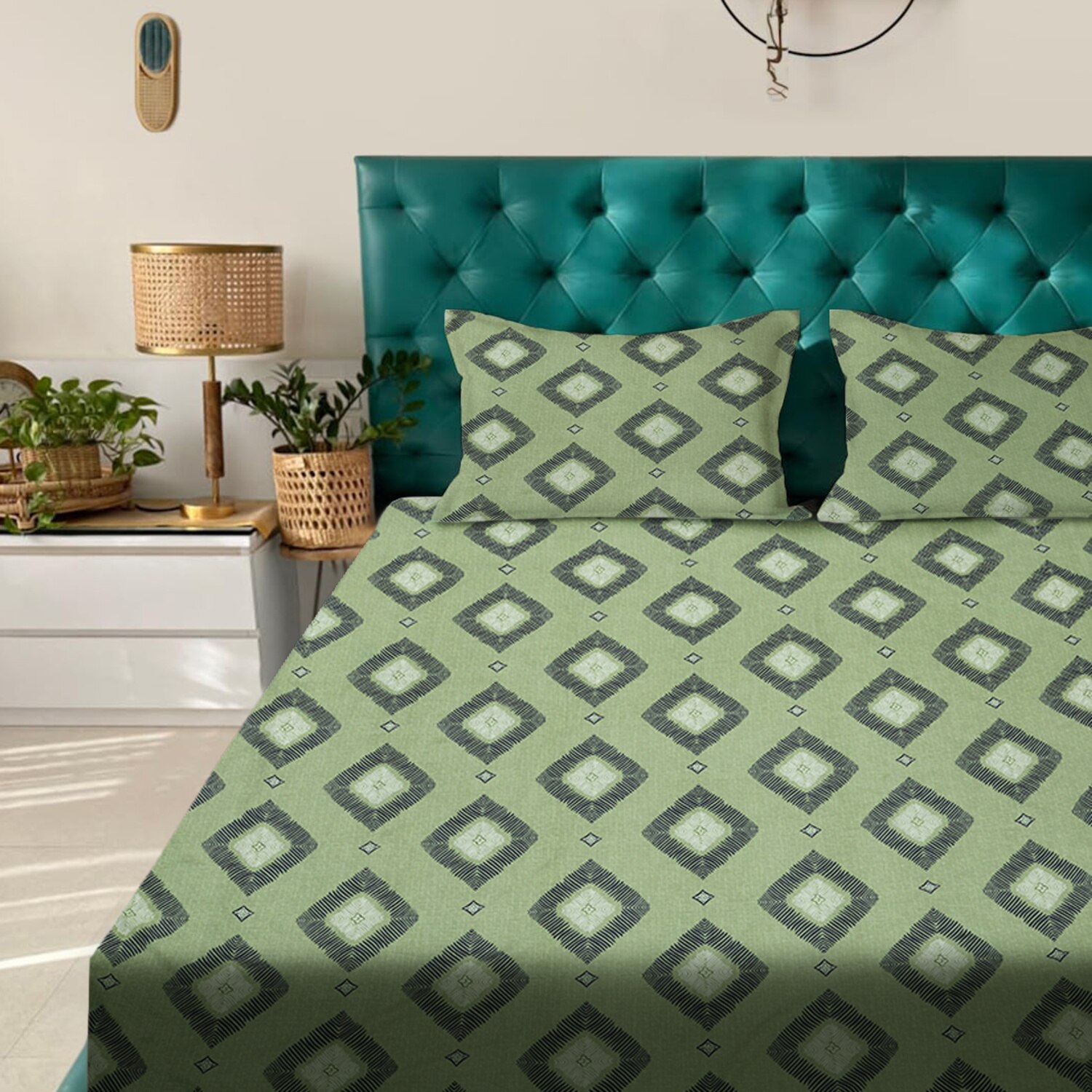 Multicolor Abstract 180 TC Flat 1 Queen  Bedsheet with 2 Pillow Covers - Rosarahome