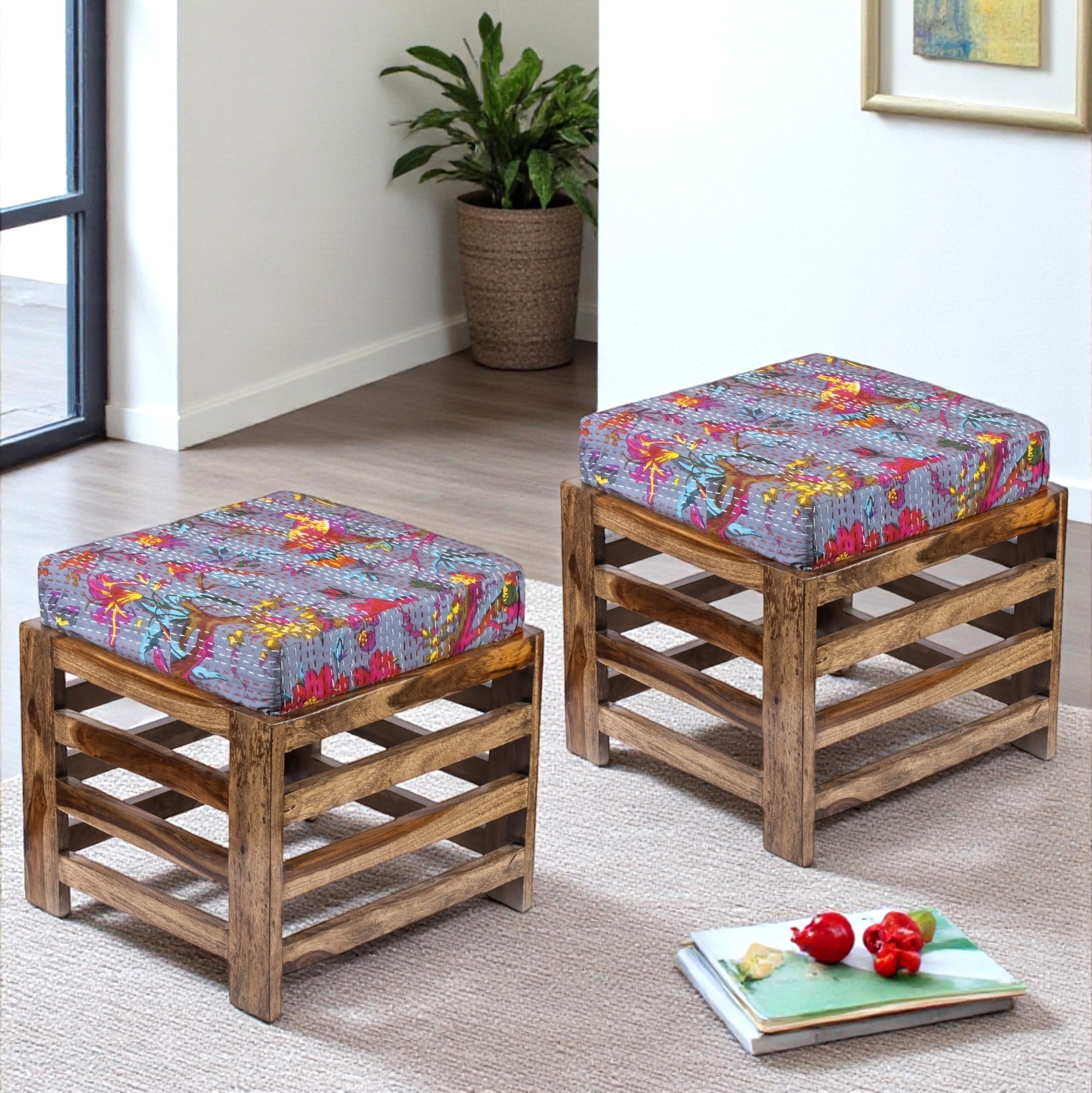 Houston Sheesham Wood Mid-Century Set of 2 Stools in Grey Bird Print Kantha, Teak Finish
